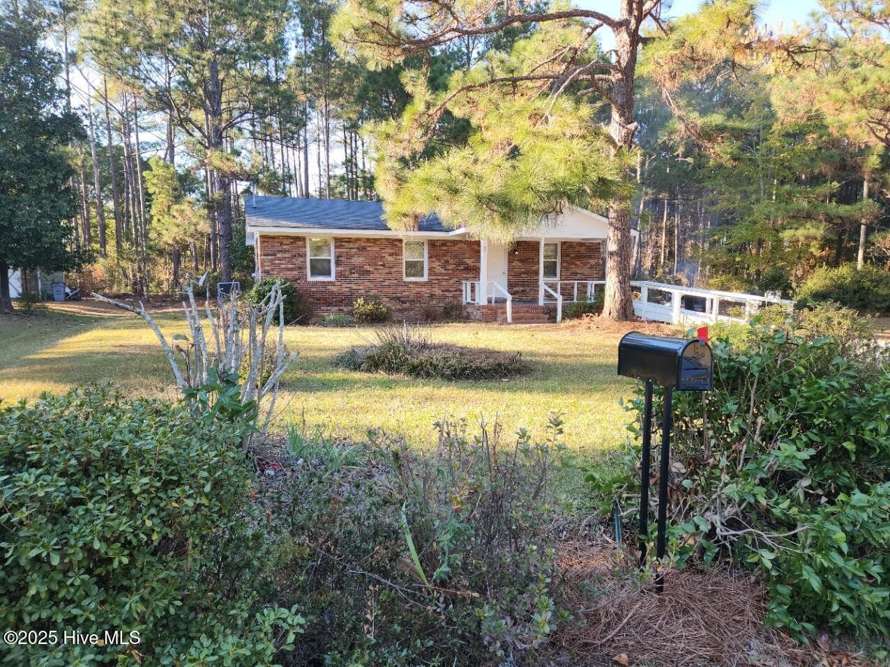 Single Family Residence at 616 N Pine Street, Roseboro, NC 28382, photo 6 of 34