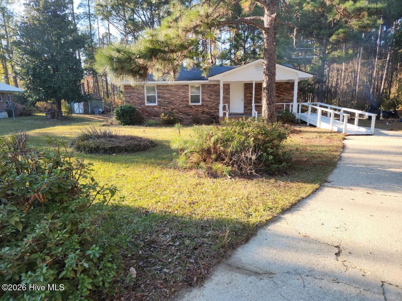 Single Family Residence at 616 N Pine Street, Roseboro, NC 28382, photo 3 of 34
