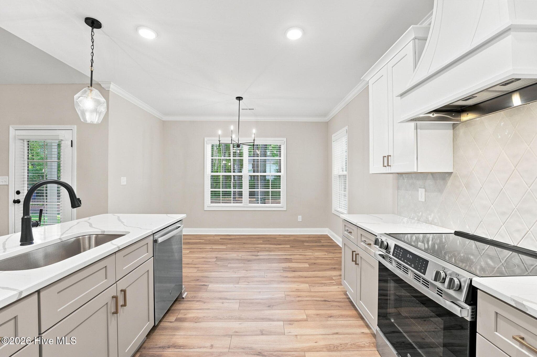 Dine-in Kitchen - 16620 Titmouse Court, Wagram, NC 28396