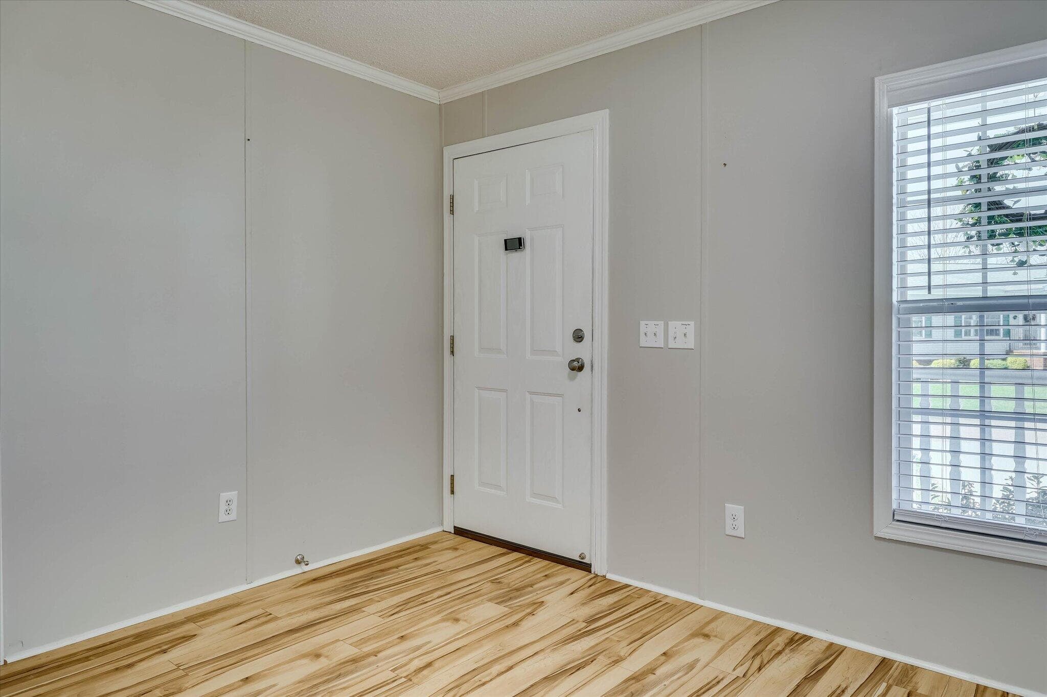 Manufactured Home at 111 Sheldon Drive, Martinez, GA 30907, photo 5 of 39