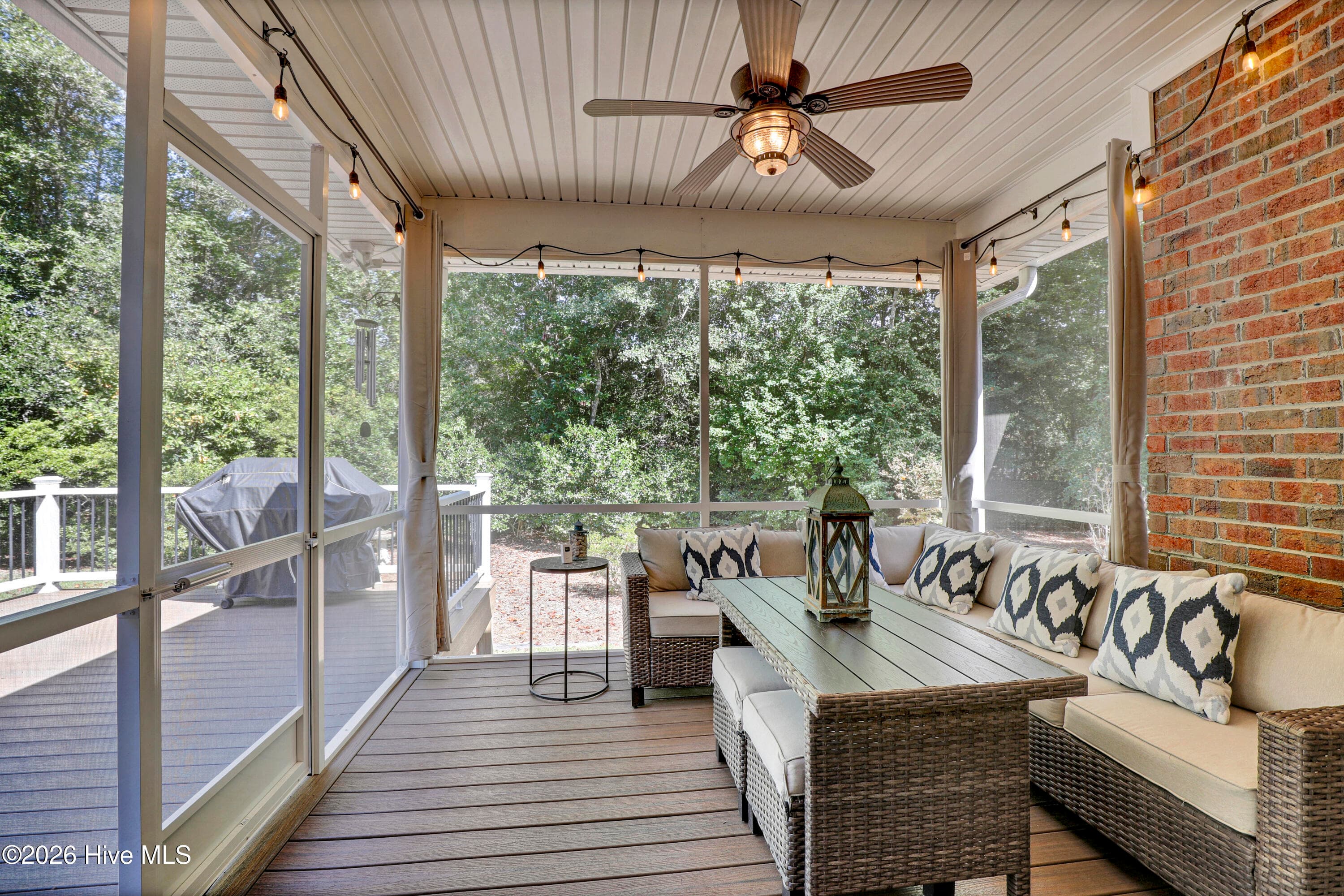 Single Family Residence at 645 Sawgrass Road, Hampstead, NC 28443, photo 13 of 47