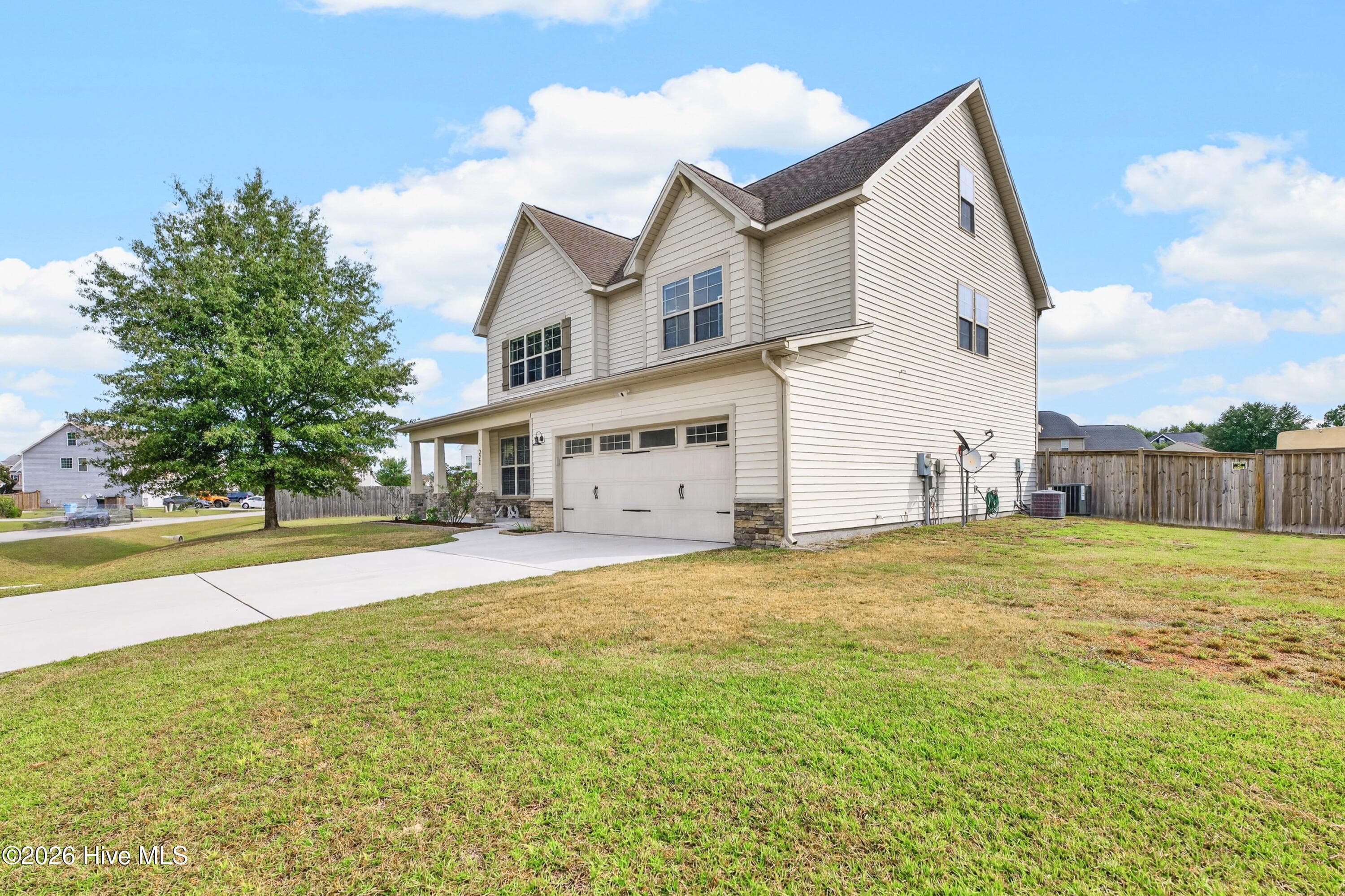 Single Family Residence at 221 River Winding Road, Jacksonville, NC 28540, photo 3 of 41