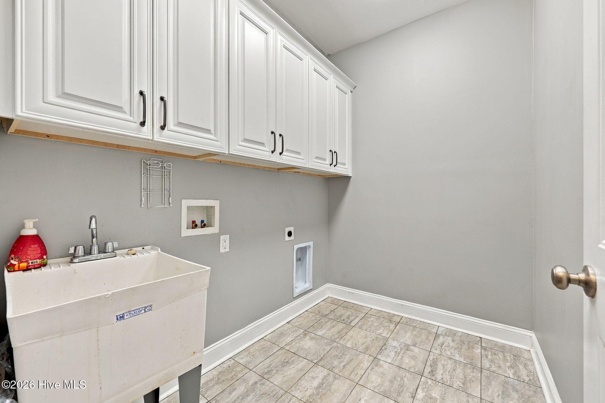 Single Family Residence at 265 Dewey Drive, Aberdeen, NC 28315, photo 33 of 102