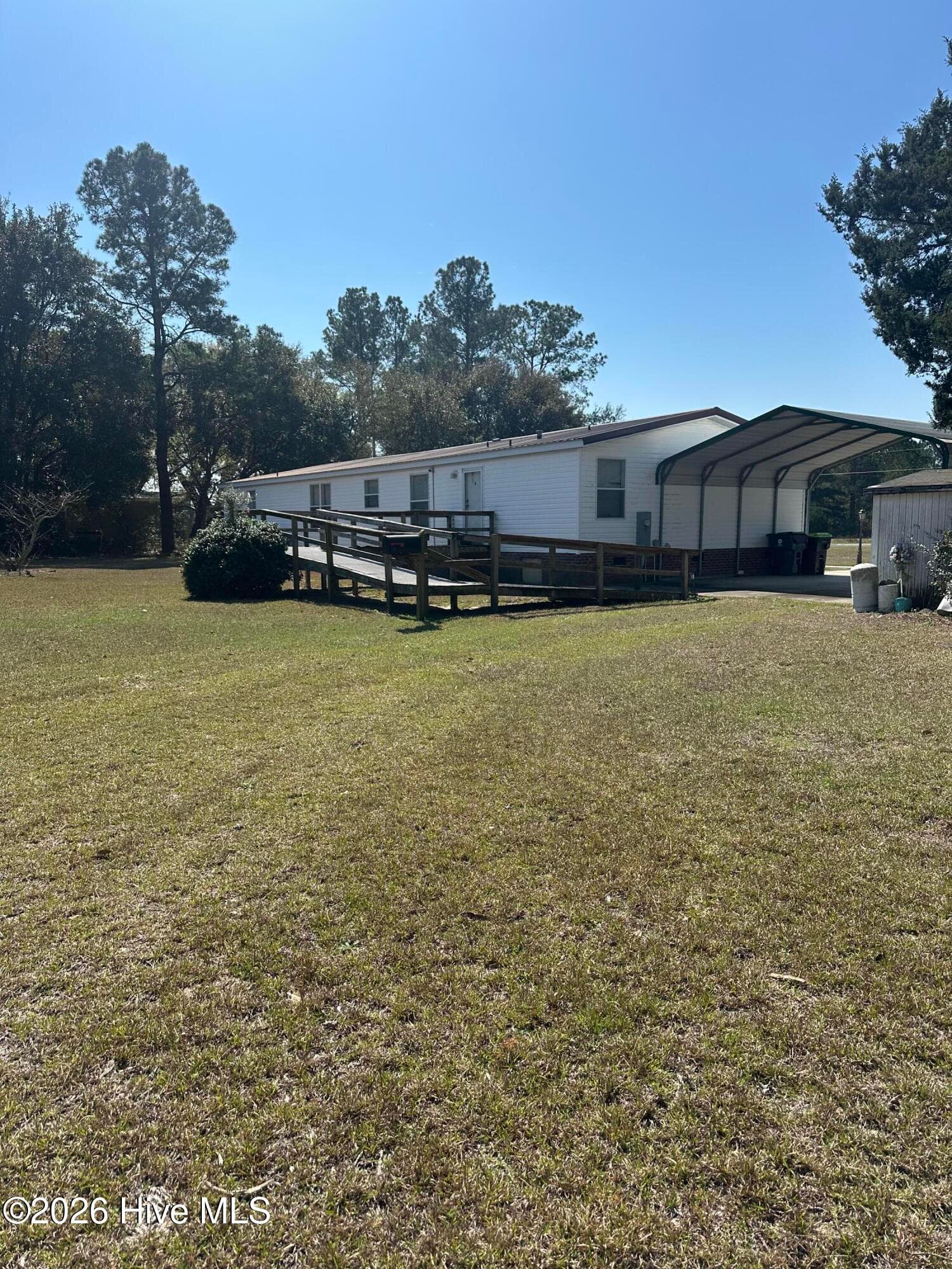 Manufactured Home at 70 Rough Horn Road, Evergreen, NC 28438, photo 6 of 30