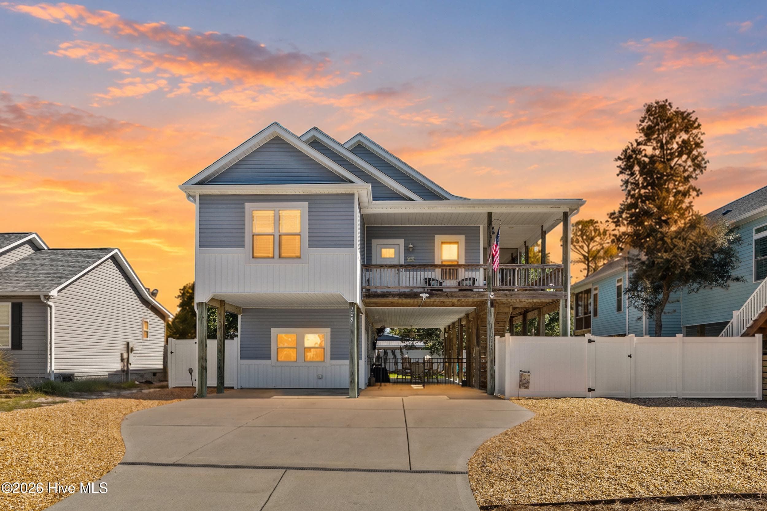 128 NE 8th Street, Oak Island, NC 28465