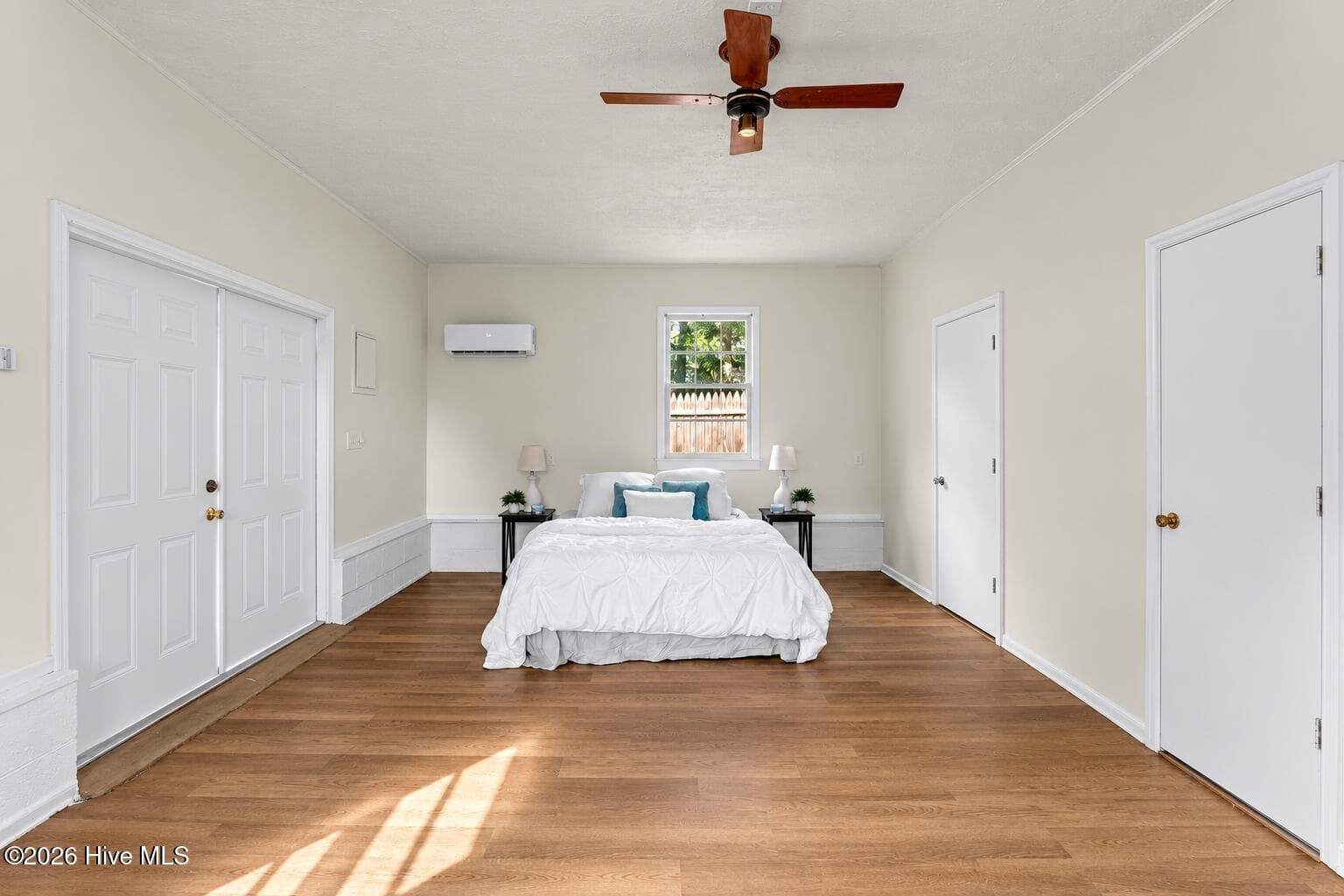Finished Detached Garage with 400 sq feet of additional space. This space has heating and air conditioning. - 567 Blount Road, Elizabeth City, NC 27909
