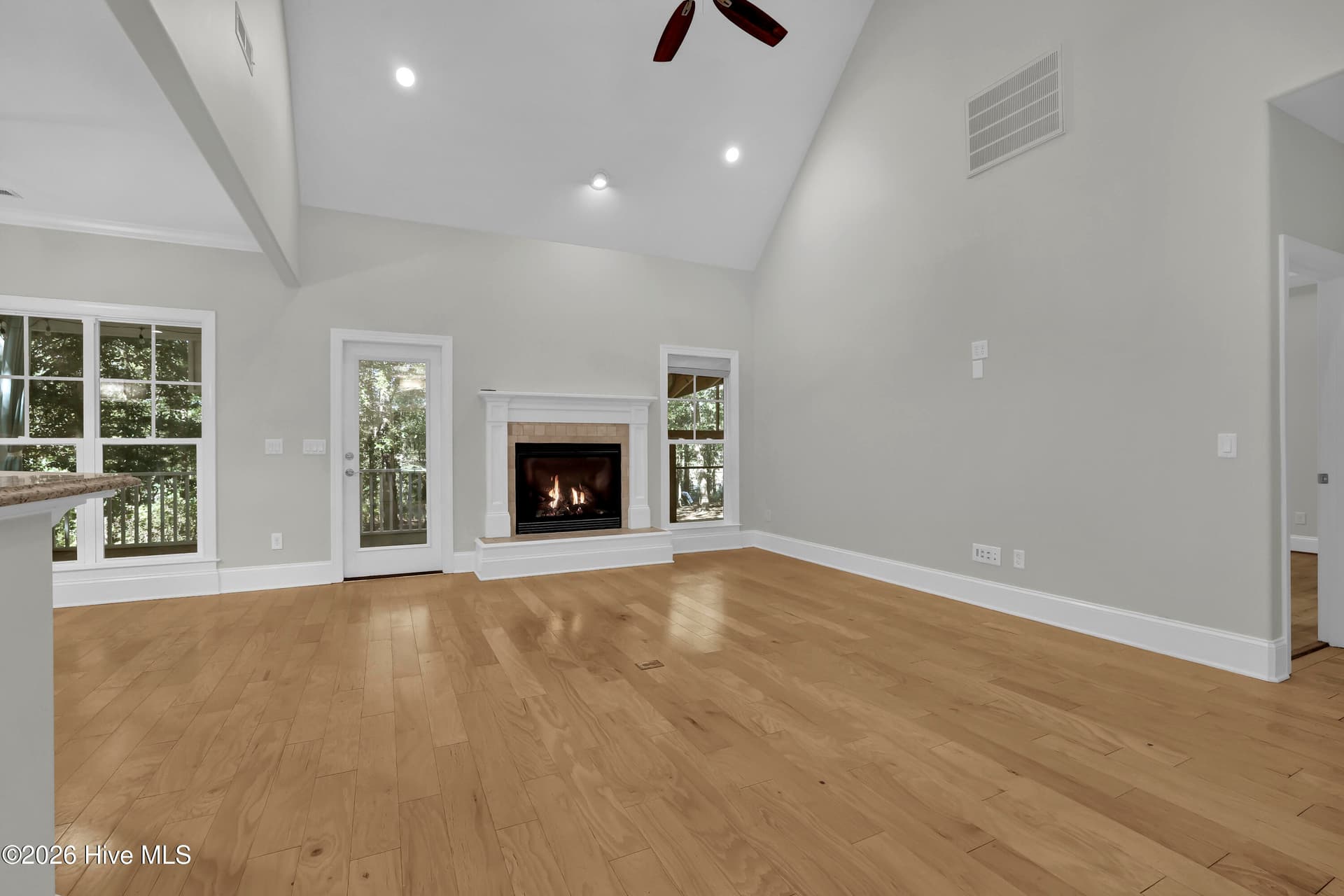 Single Family Residence at 115 Canvasback Point, Hampstead, NC 28443, photo 7 of 39
