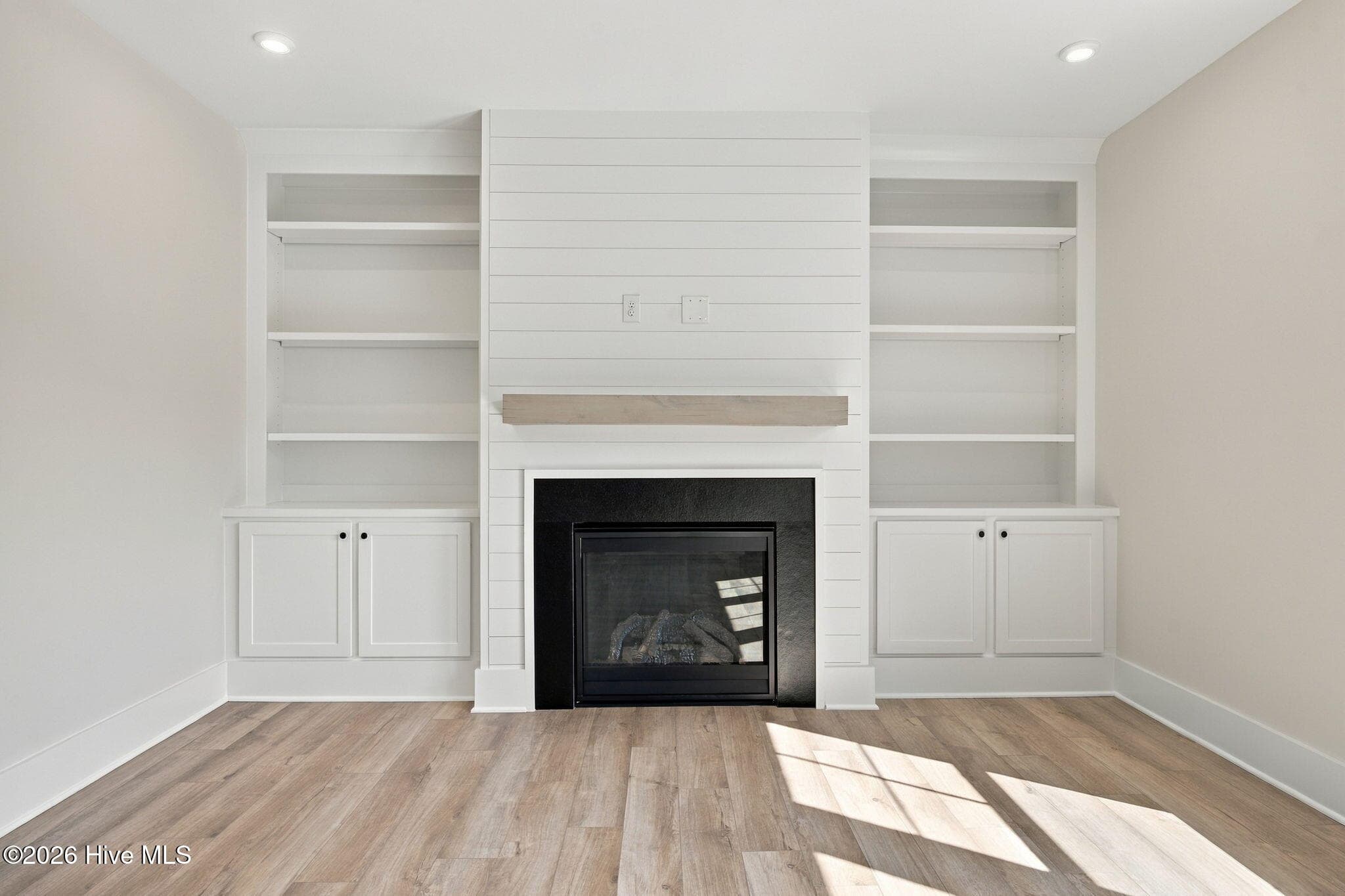 Single Family Residence at 1016 Fawn Valley Way, Wilmington, NC 28409, photo 5 of 42