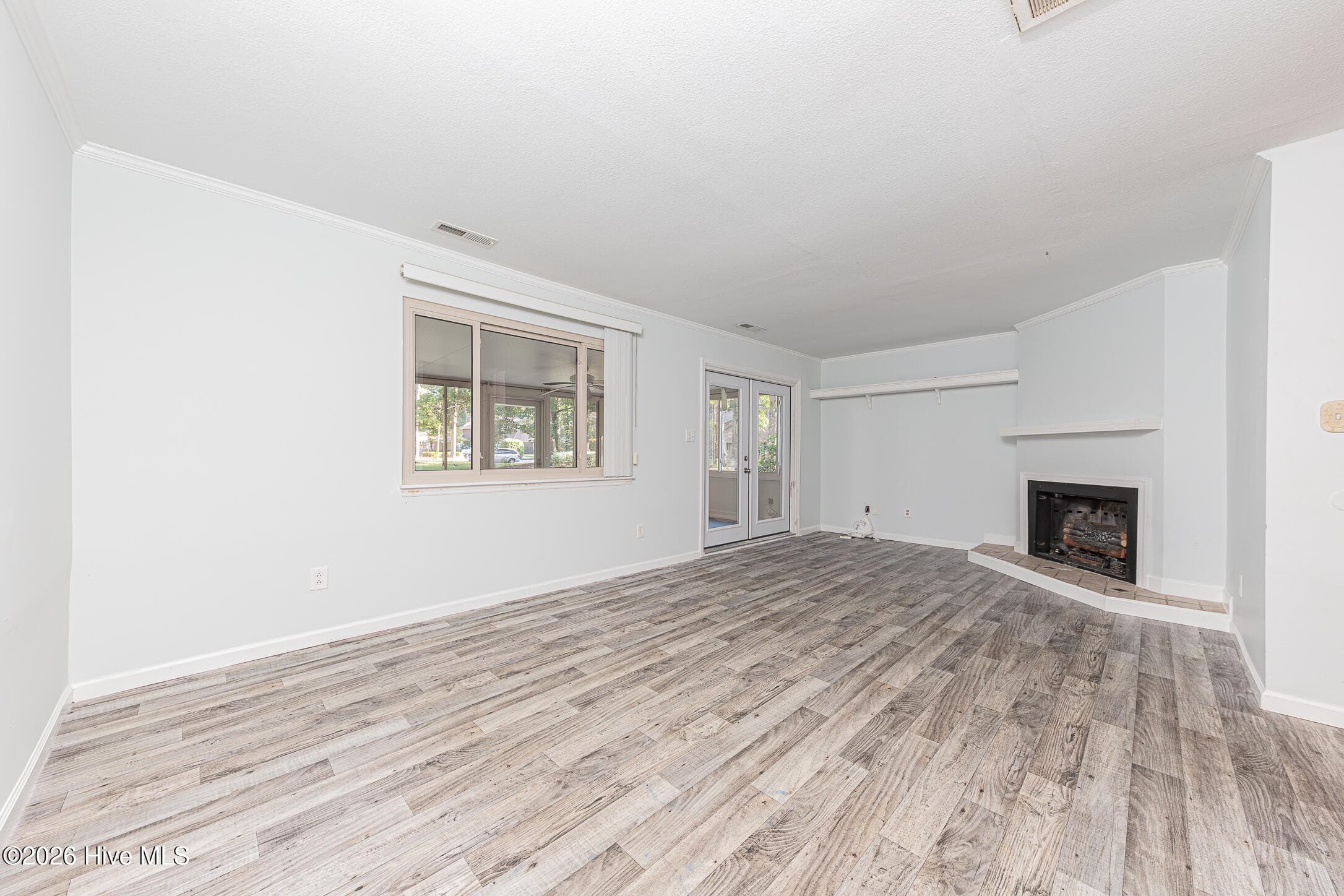 Townhouse at 97 Quarterdeck, New Bern, NC 28562, photo 33 of 71