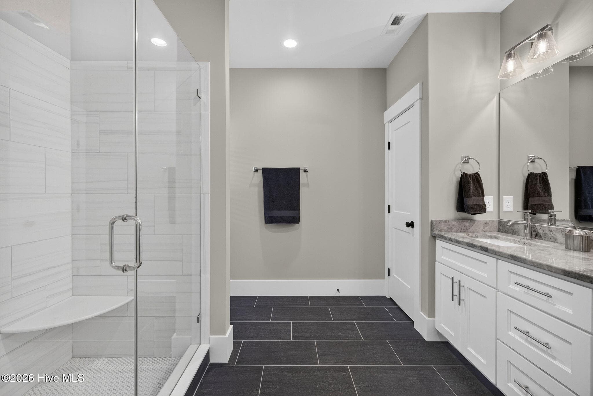 Single Family Residence at 512 S 18th Street, Wilmington, NC 28403, photo 2 of 3