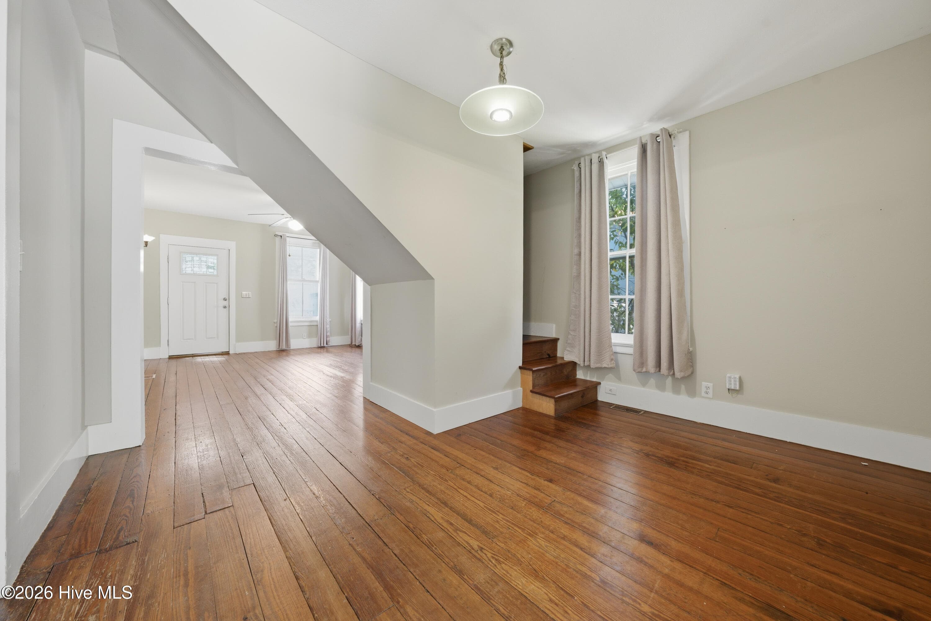 Single Family Residence at 2055 Washington Street, Wilmington, NC 28401, photo 6 of 28