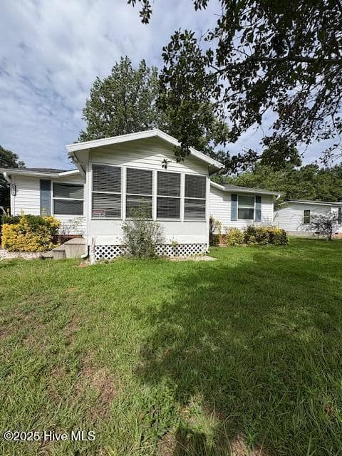 Manufactured Home at 1554 Gate 2 SW, Ocean Isle Beach, NC 28469, photo 2 of 17