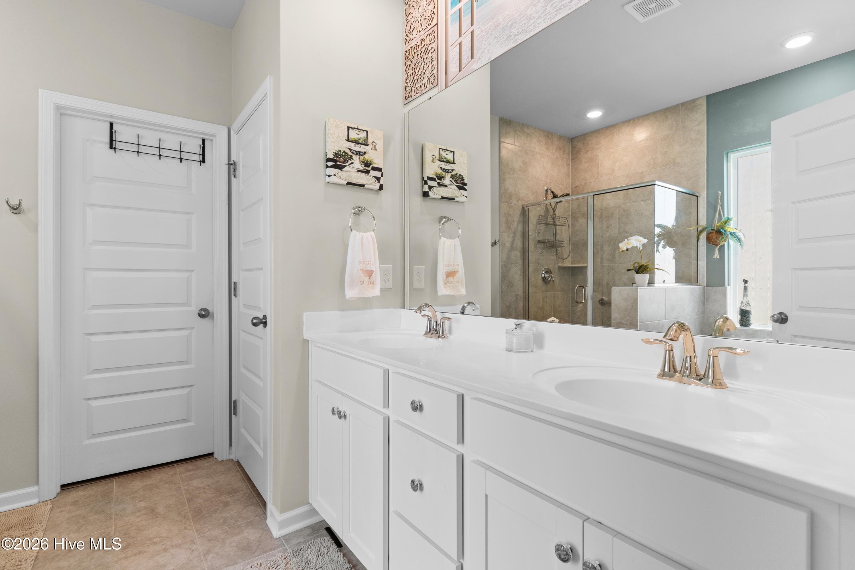 Single Family Residence at 8760 Birmingham Lane NW, Calabash, NC 28467, photo 17 of 44