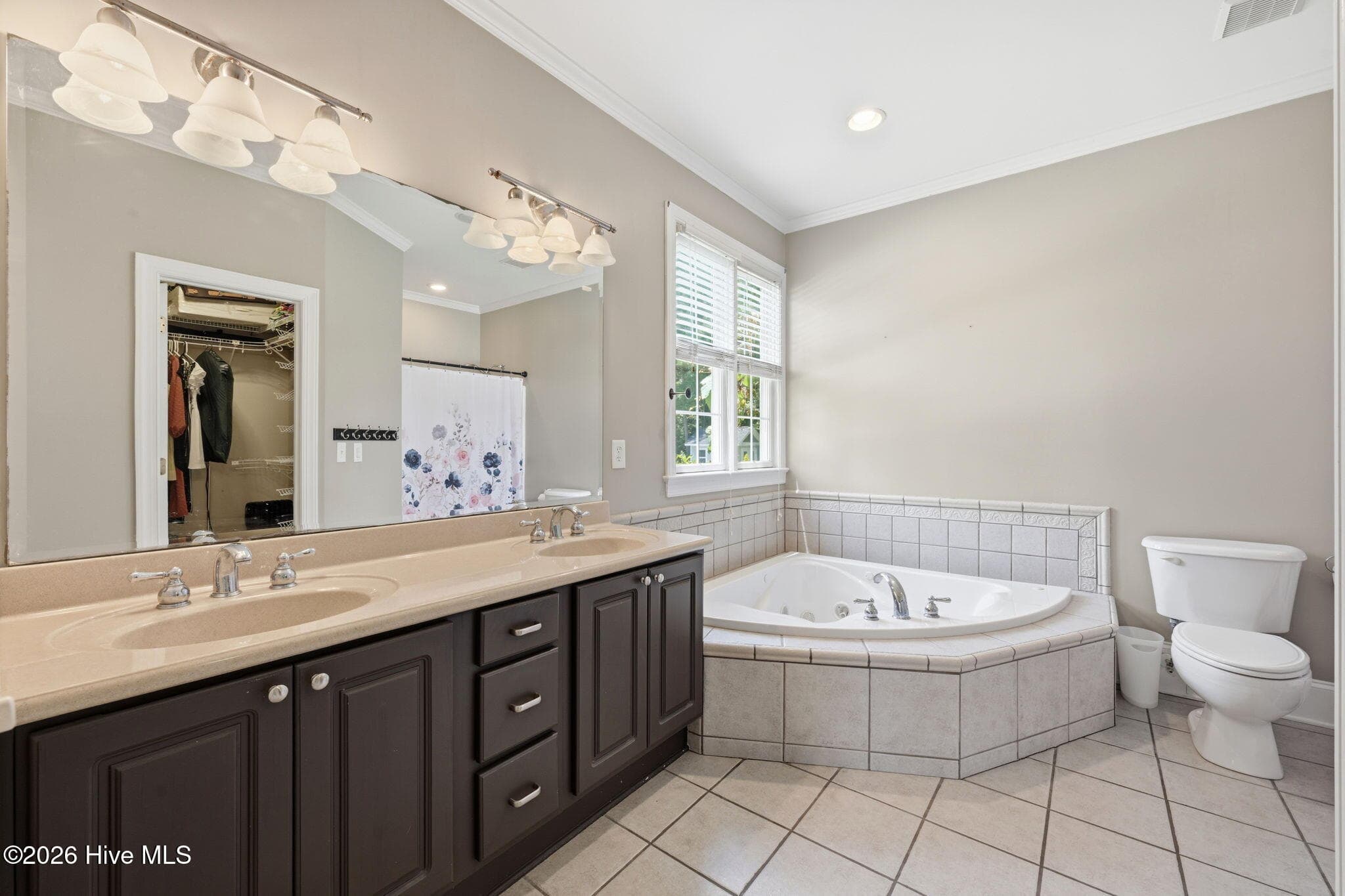 Single Family Residence at 202 Emmen Road, New Bern, NC 28562, photo 27 of 50