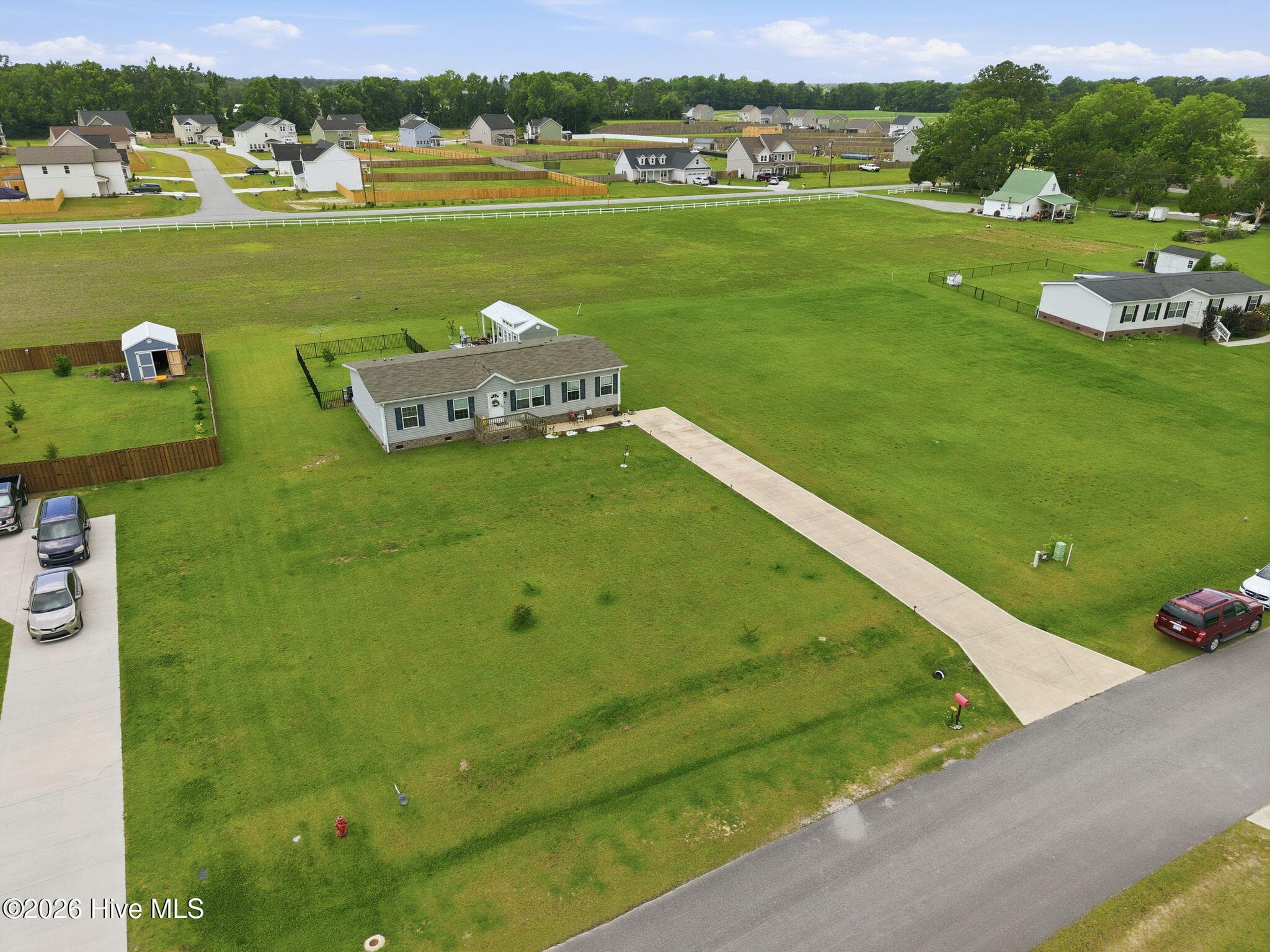 Manufactured Home at 203 Magnolia Drive, Stella, NC 28582, photo 32 of 40