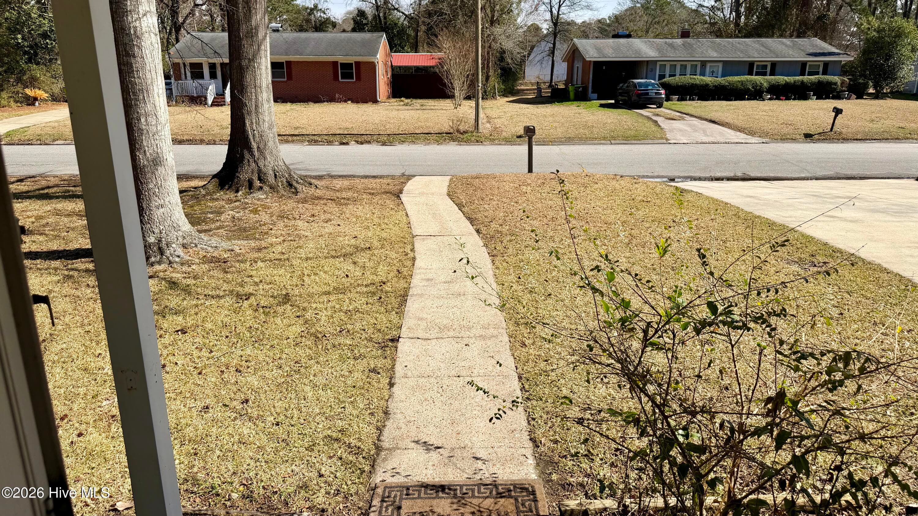 Single Family Residence at 1113 Cherry Tree Drive, New Bern, NC 28562, photo 11 of 80