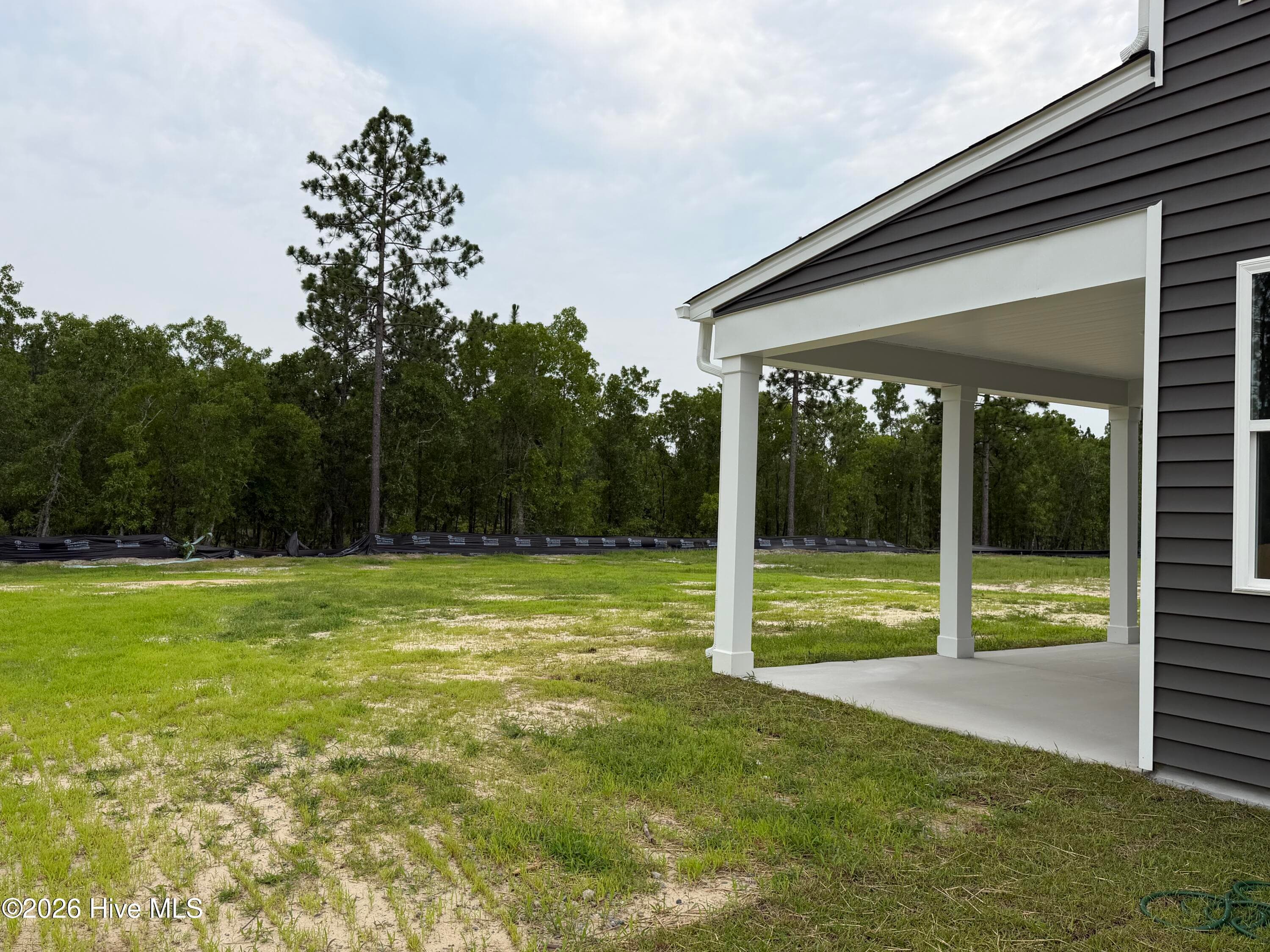 Single Family Residence at 937 Peckham Lp, Aberdeen, NC 28315, photo 3 of 3