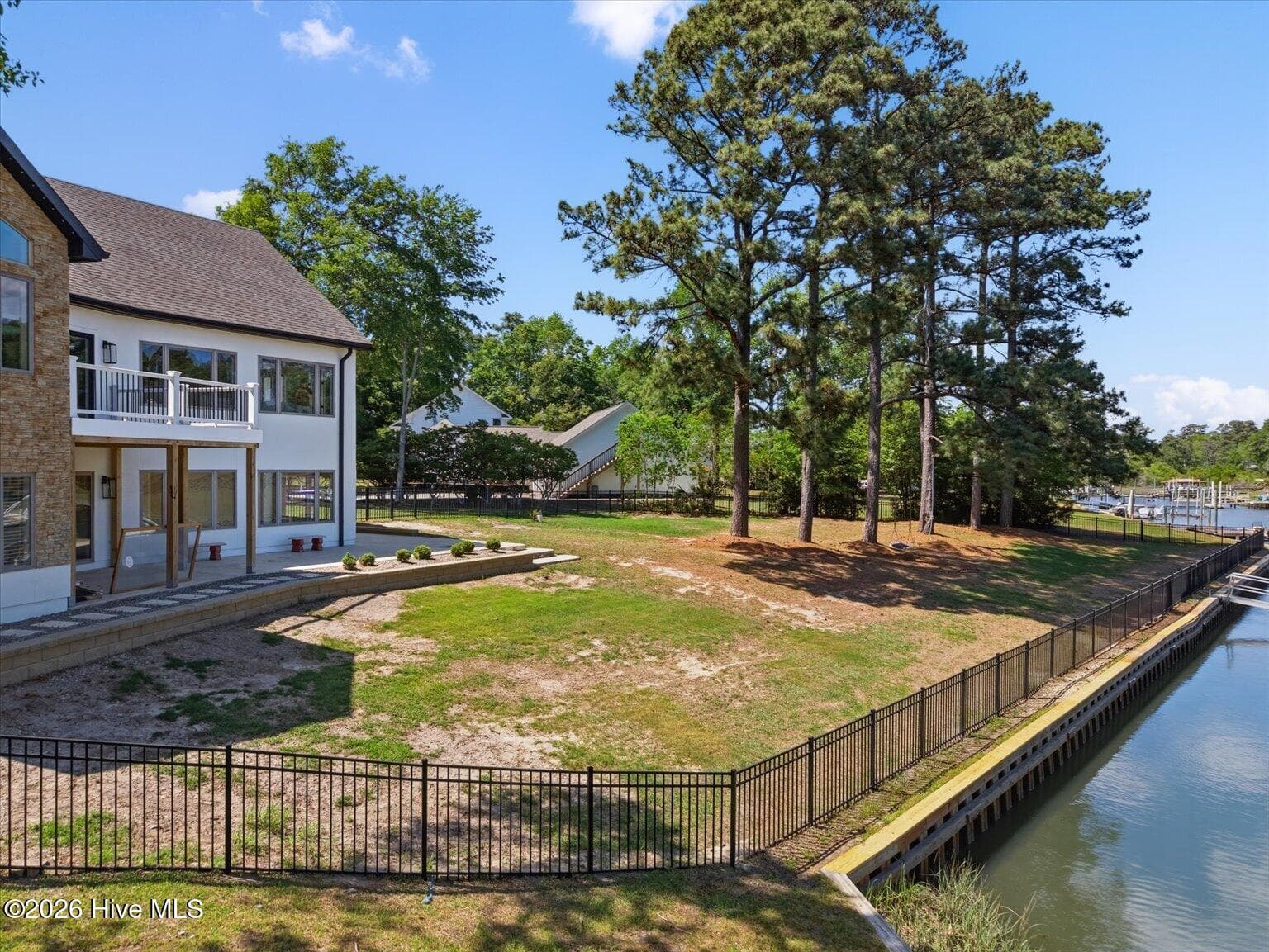Single Family Residence at 304 Gull Road, Hampstead, NC 28443, photo 45 of 53