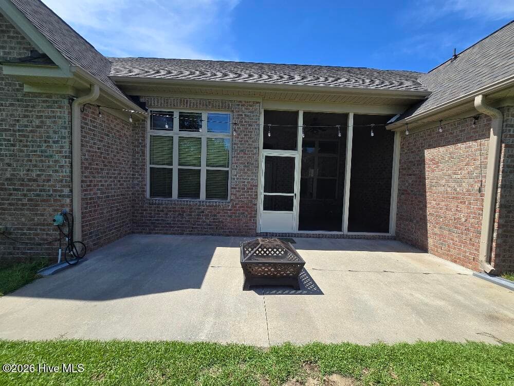 Screened back porch and patio - 1404 Sunset Drive, Goldsboro, NC 27534