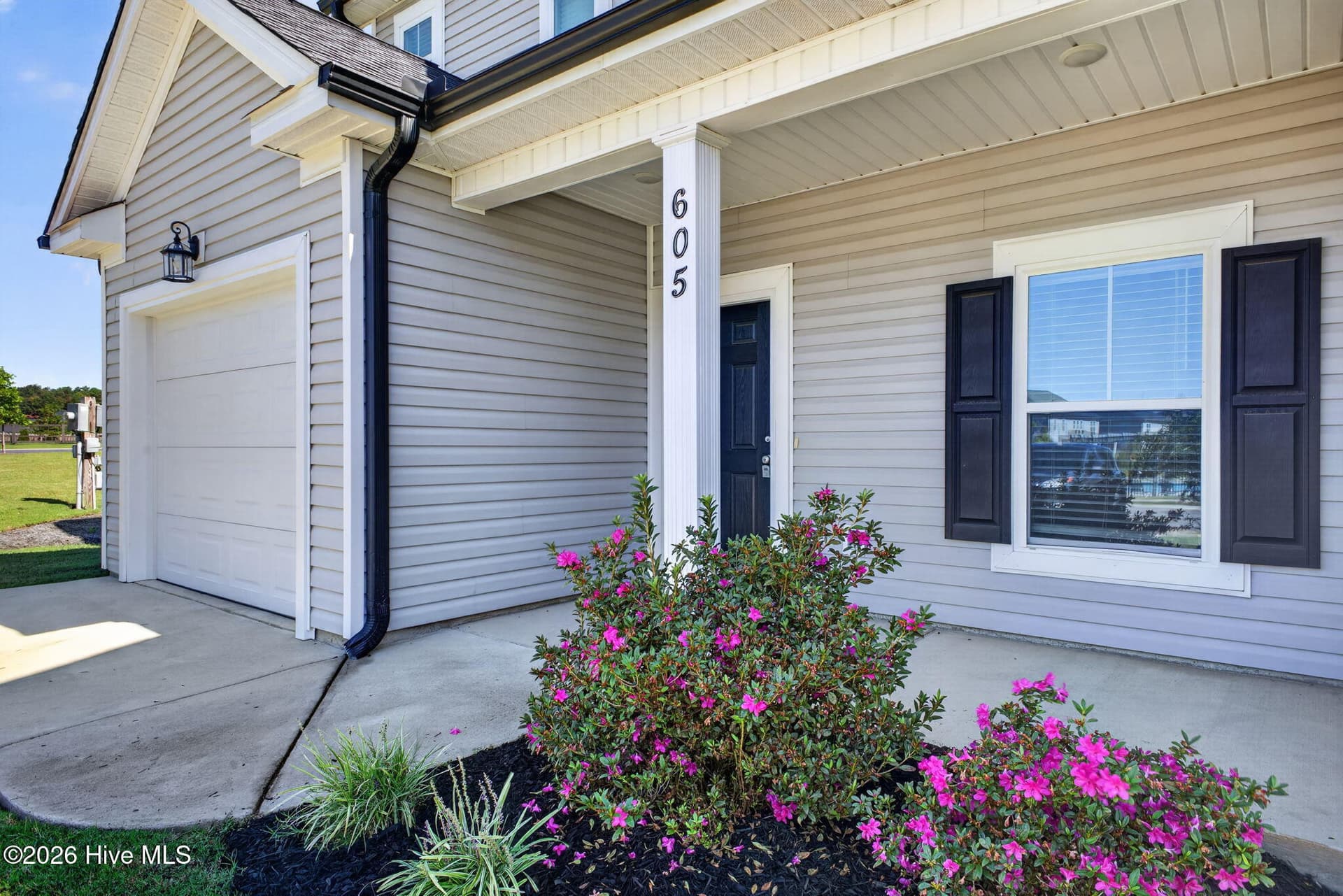 Townhouse at 605 Hampton Drive, North Augusta, SC 29860, photo 3 of 31