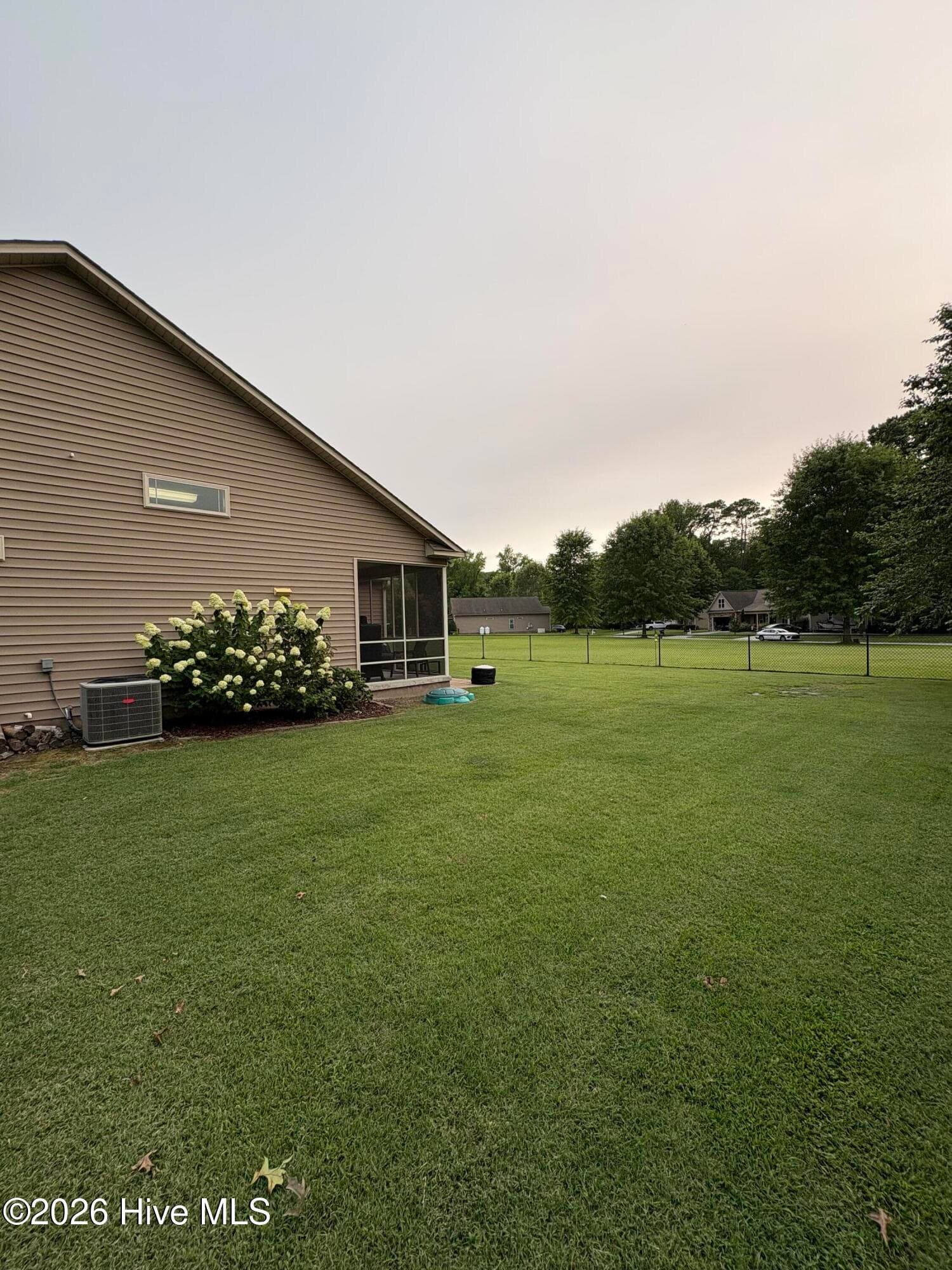 Single Family Residence at 135 Dean Drive, Chocowinity, NC 27817, photo 2 of 3