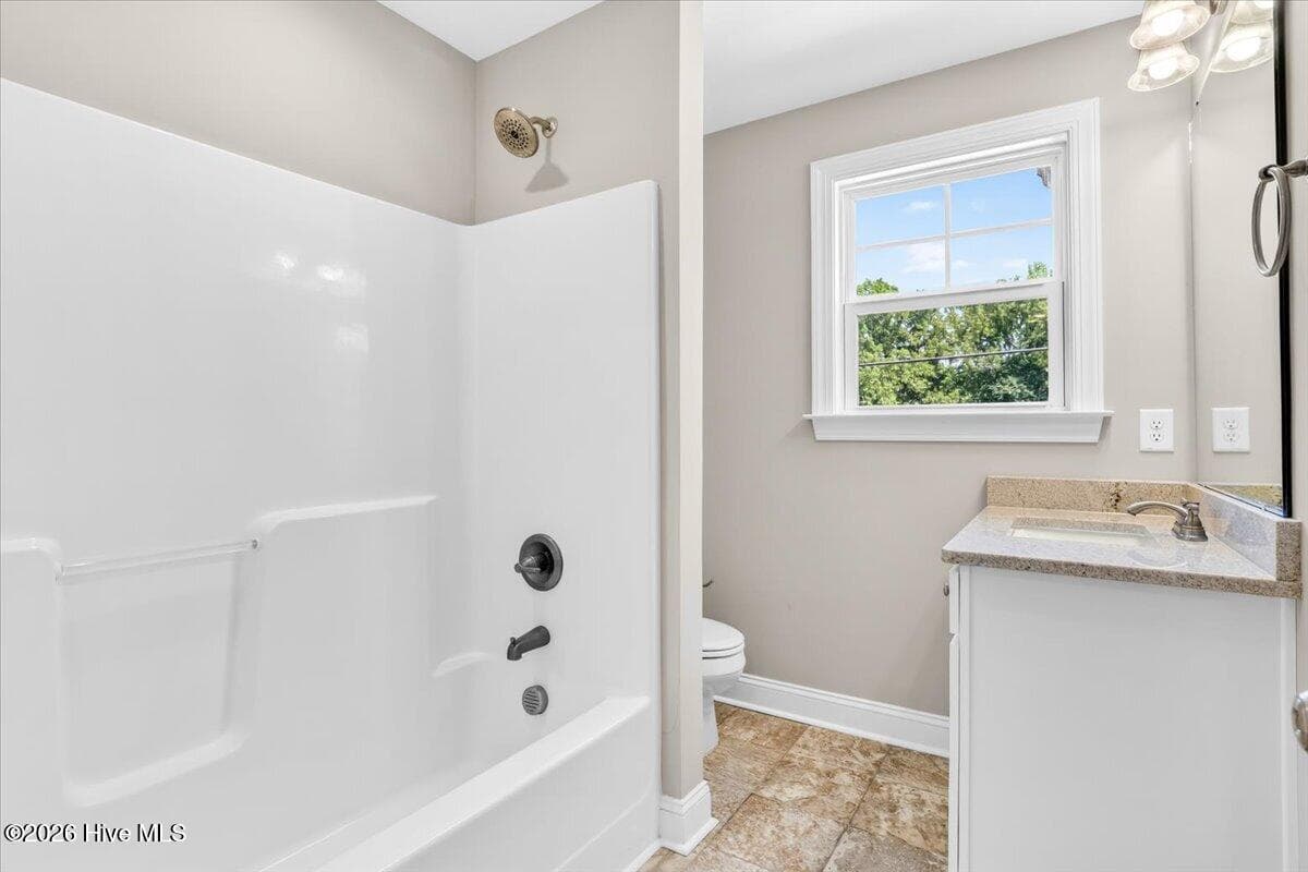 706 S Pollock Street, Selma, NC 27576