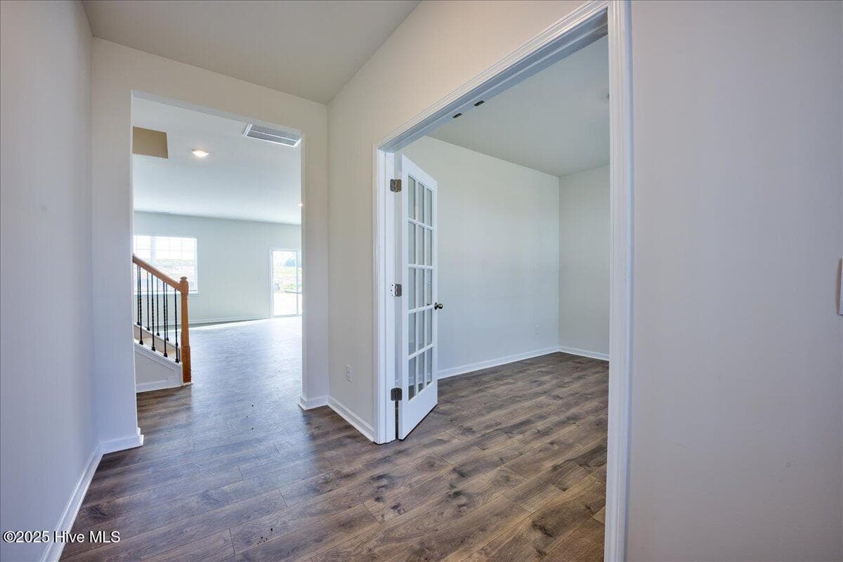 Single Family Residence at 2700 Westwood Avenue W, Wilson, NC 27893, photo 3 of 36