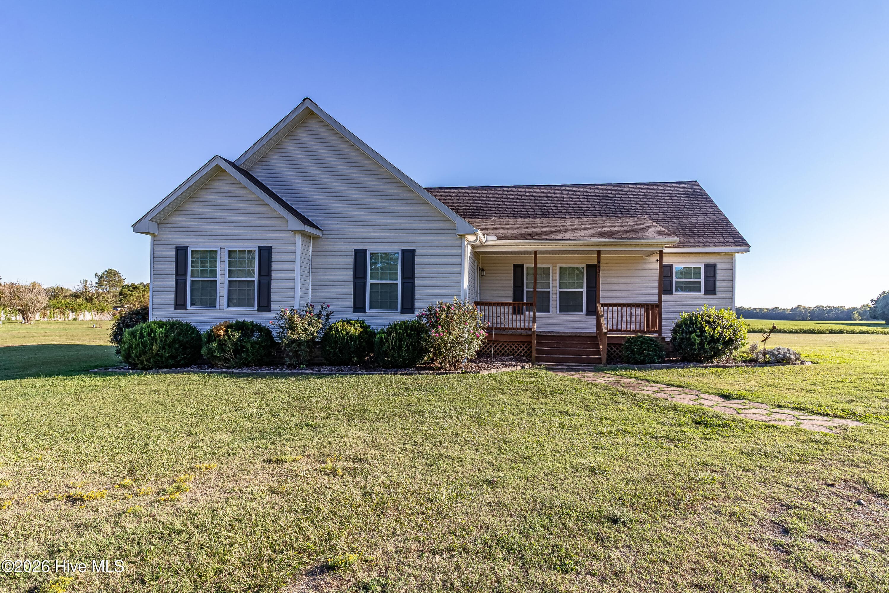 Single Family Residence at 4631 Davistown-Mercer Road, Pinetops, NC 27864, photo 2 of 32