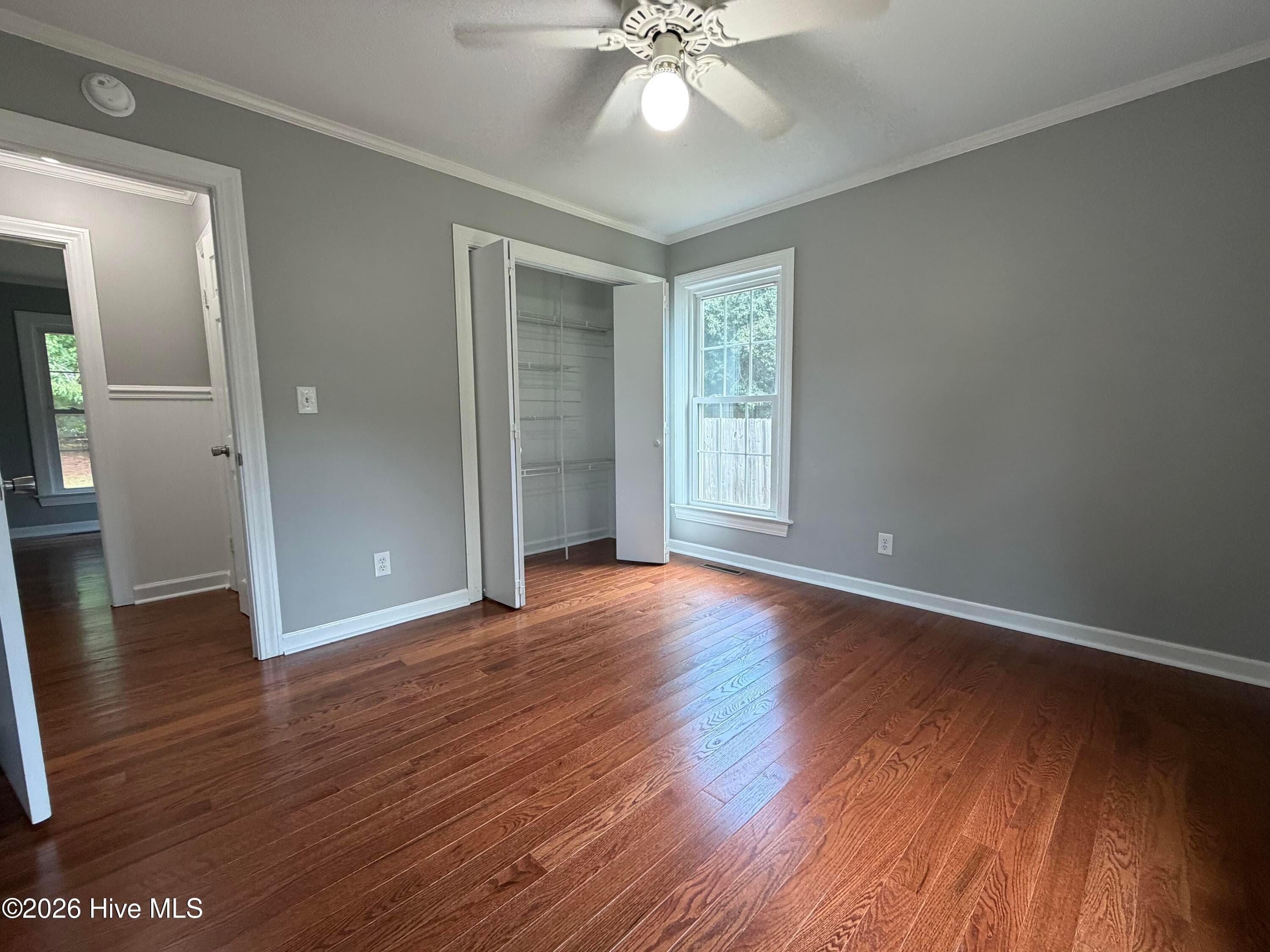 Single Family Residence at 2010 Westwood Drive, Kinston, NC 28504, photo 2 of 3