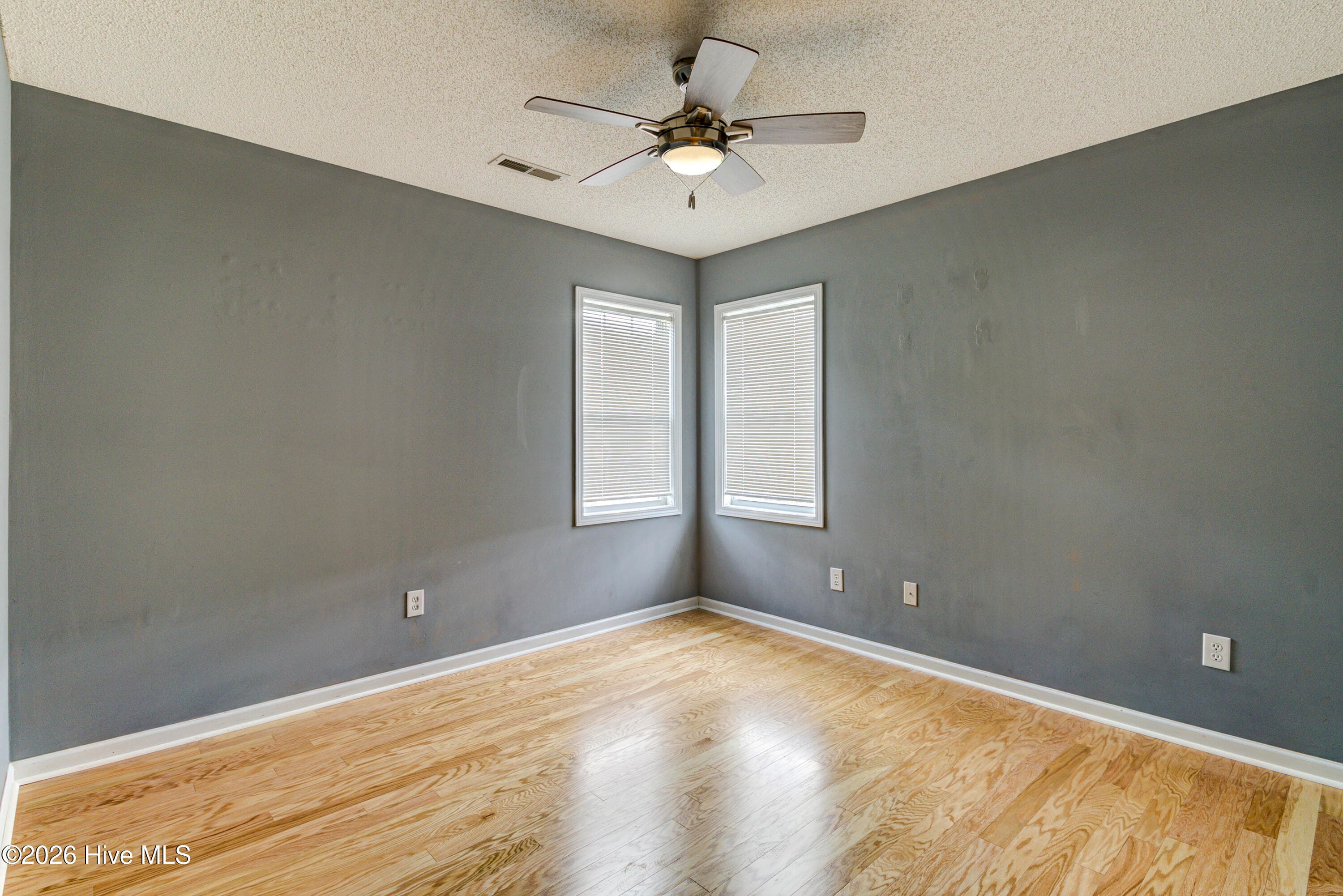 Single Family Residence at 7400 Foxwerth Drive, Wilmington, NC 28411, photo 4 of 23
