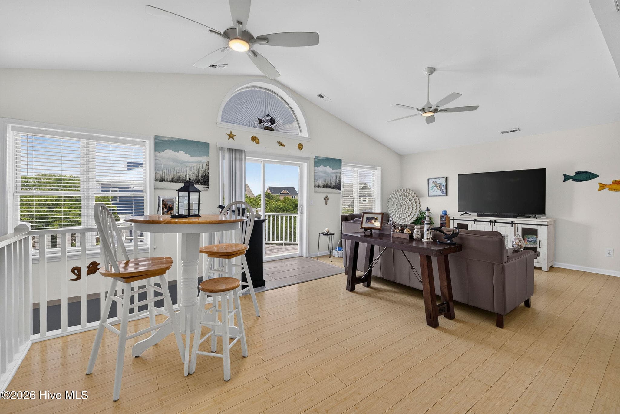 Single Family Residence at 21 S Oak Drive, Surf City, NC 28445, photo 29 of 46