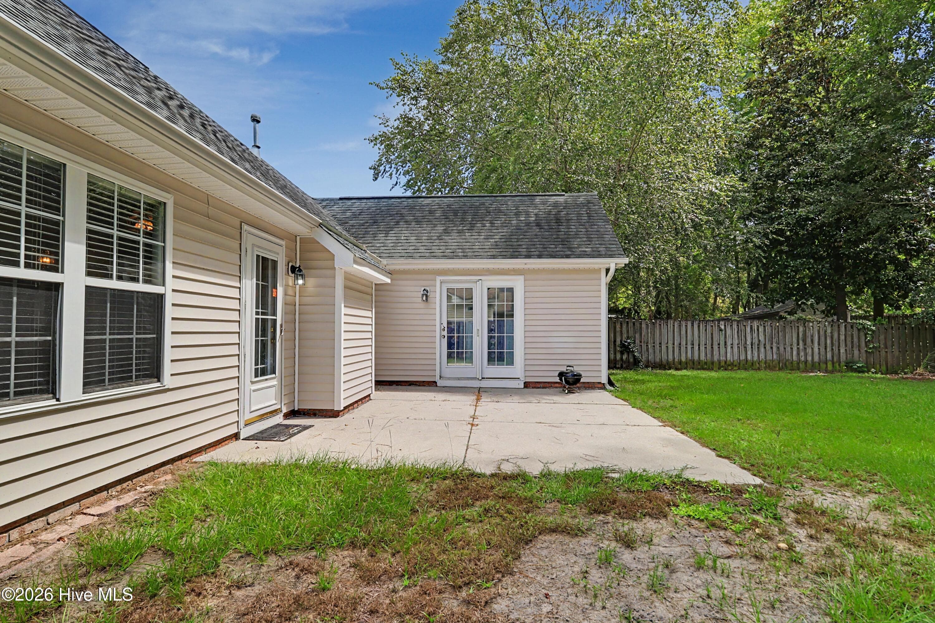 Single Family Residence at 5103 Long Pointe Road, Wilmington, NC 28409, photo 3 of 3
