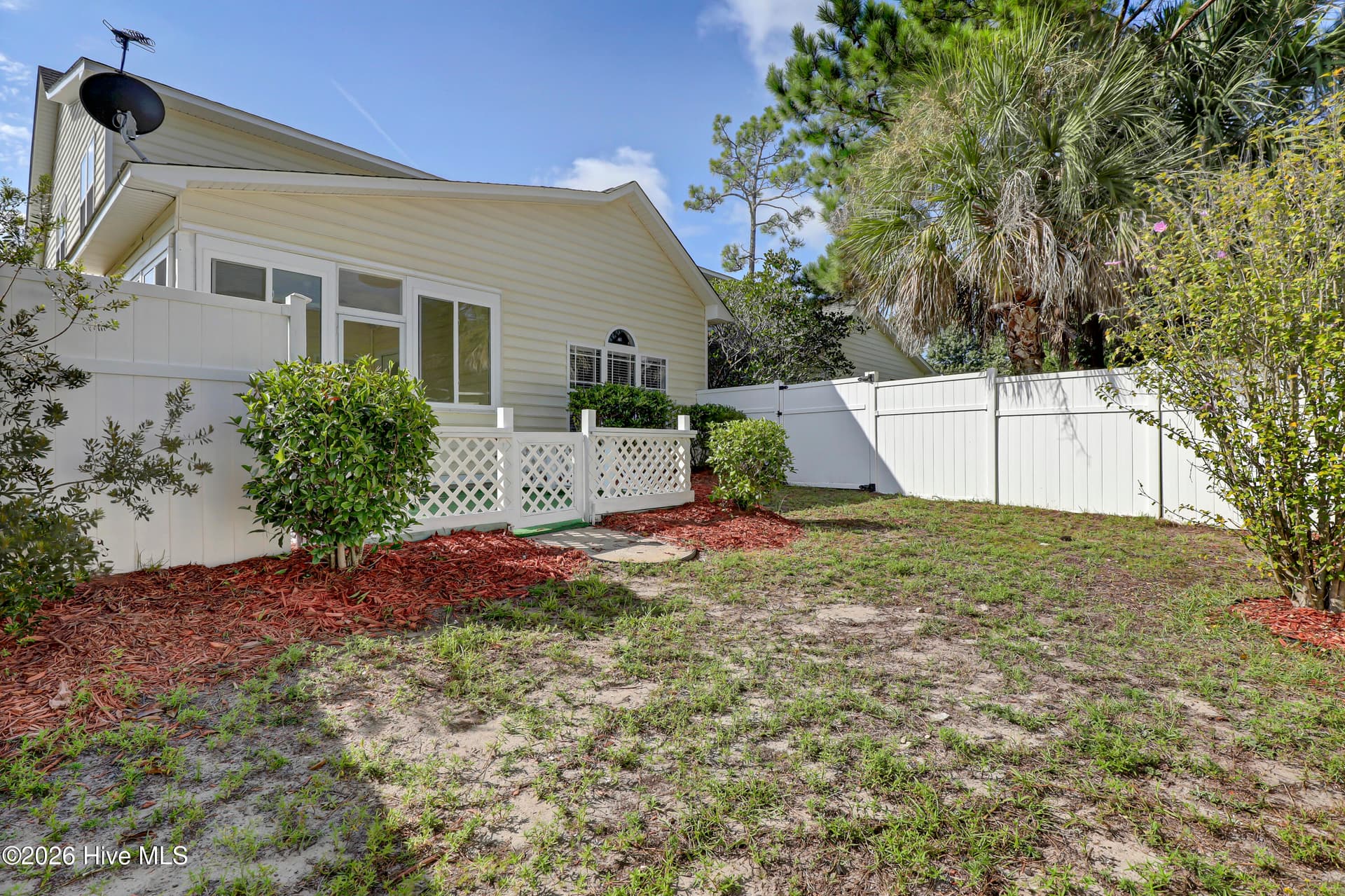 Townhouse at 103 Kiskadee Court, Hampstead, NC 28443, photo 37 of 45