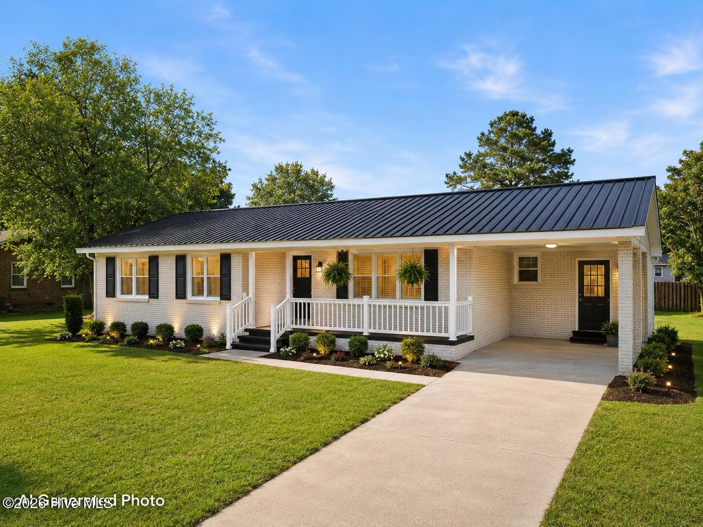 Single Family Residence at 755 Central Avenue, Kinston, NC 28504, photo 3 of 41