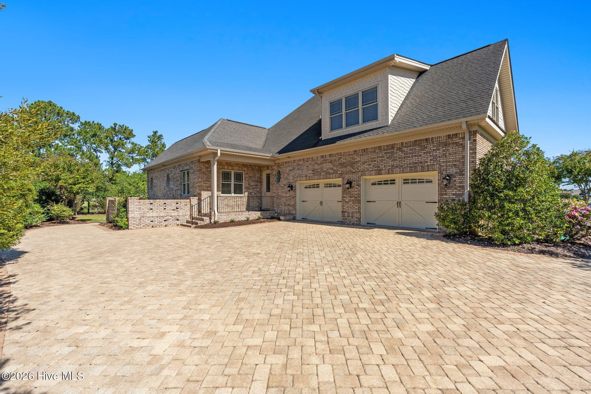 Single Family Residence at 9274 Oldfield Road NW, Calabash, NC 28467, photo 2 of 84