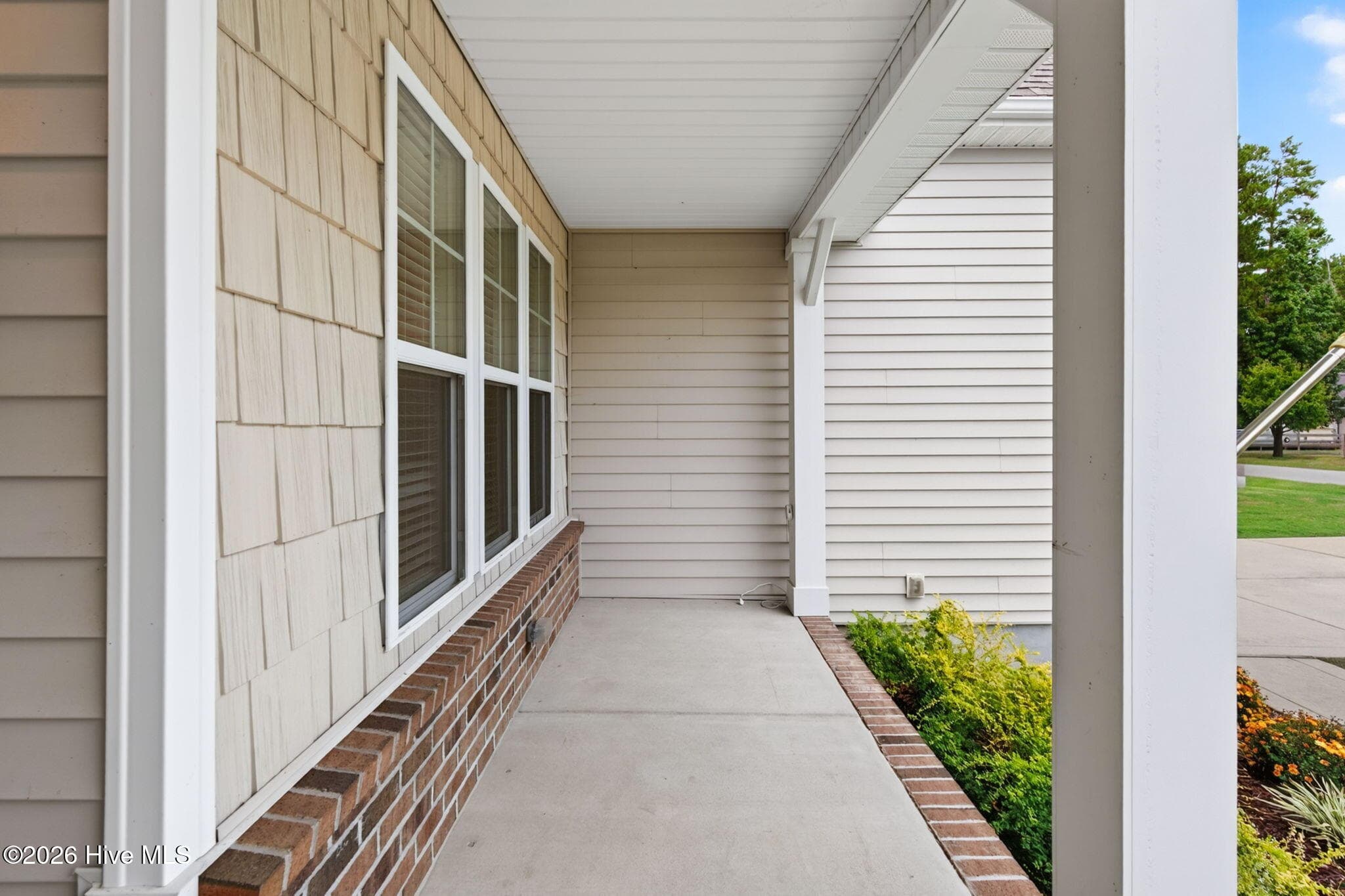 Single Family Residence at 525 Daylily Court, Carthage, NC 28327, photo 3 of 49