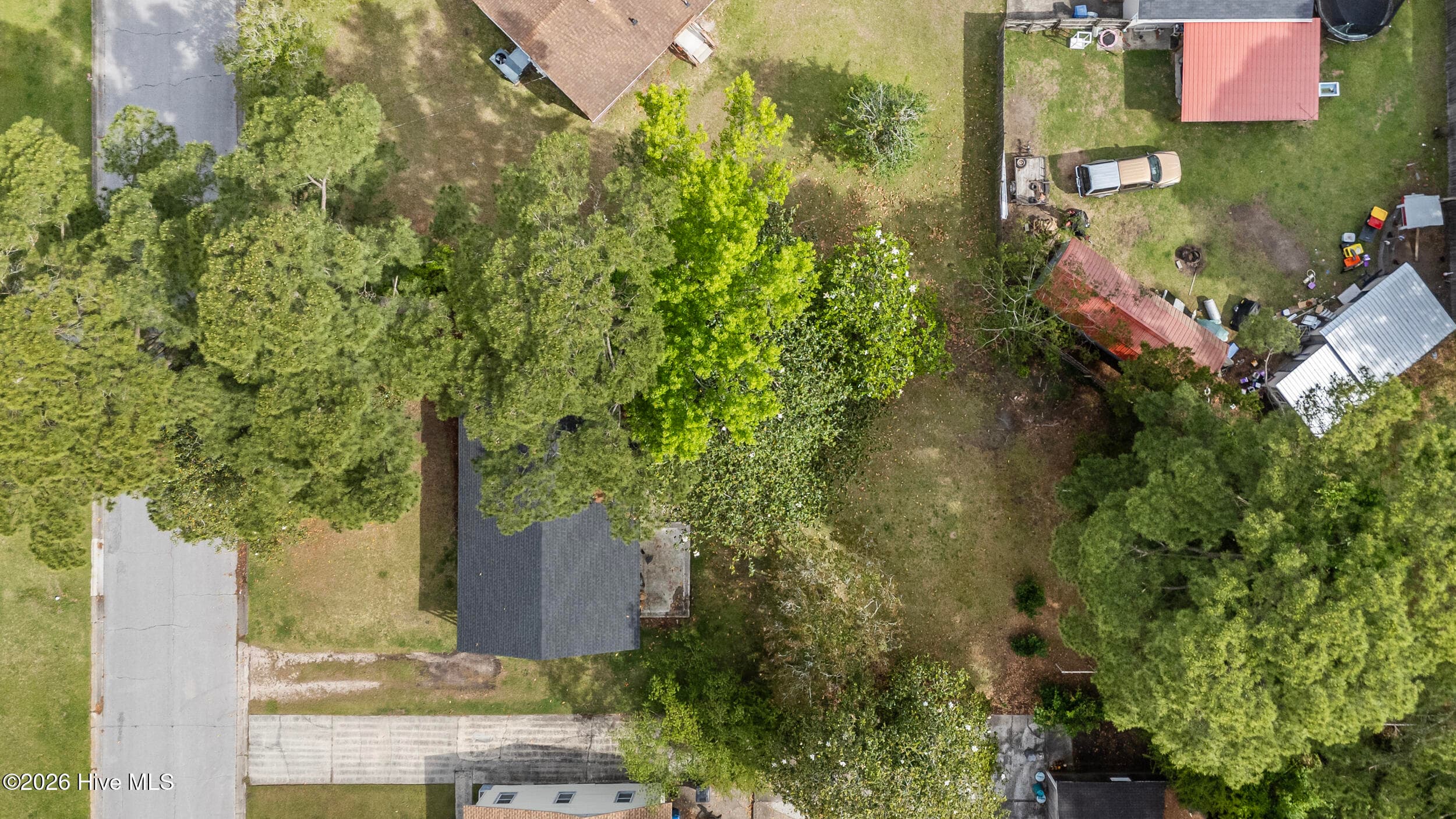 Single Family Residence at 530 Oak Lane, Jacksonville, NC 28540, photo 28 of 32