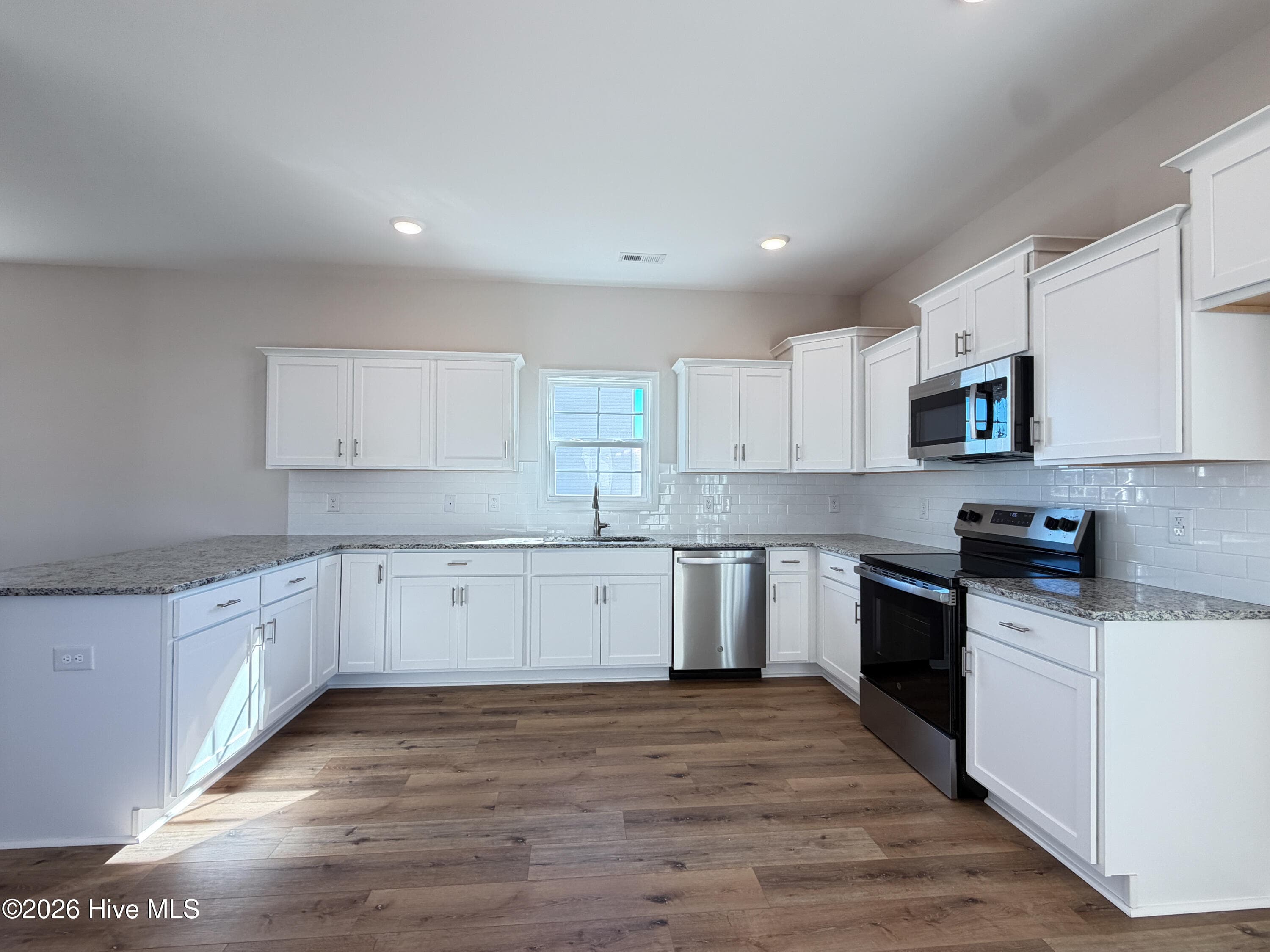Single Family Residence at 765 Aria Lane, Hubert, NC 28539, photo 10 of 24