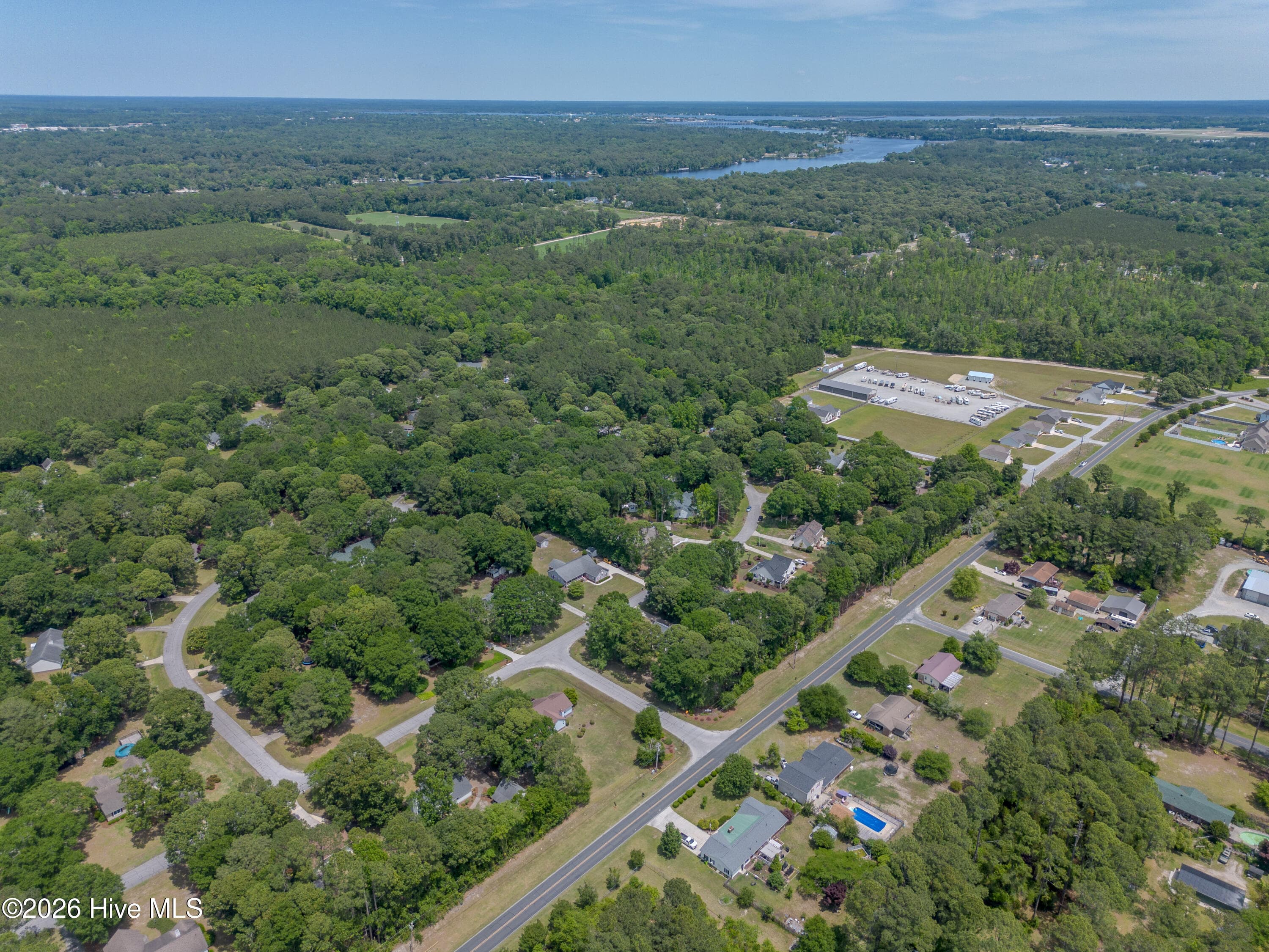 Single Family Residence at 548 Deer Run Road, New Bern, NC 28562, photo 4 of 6
