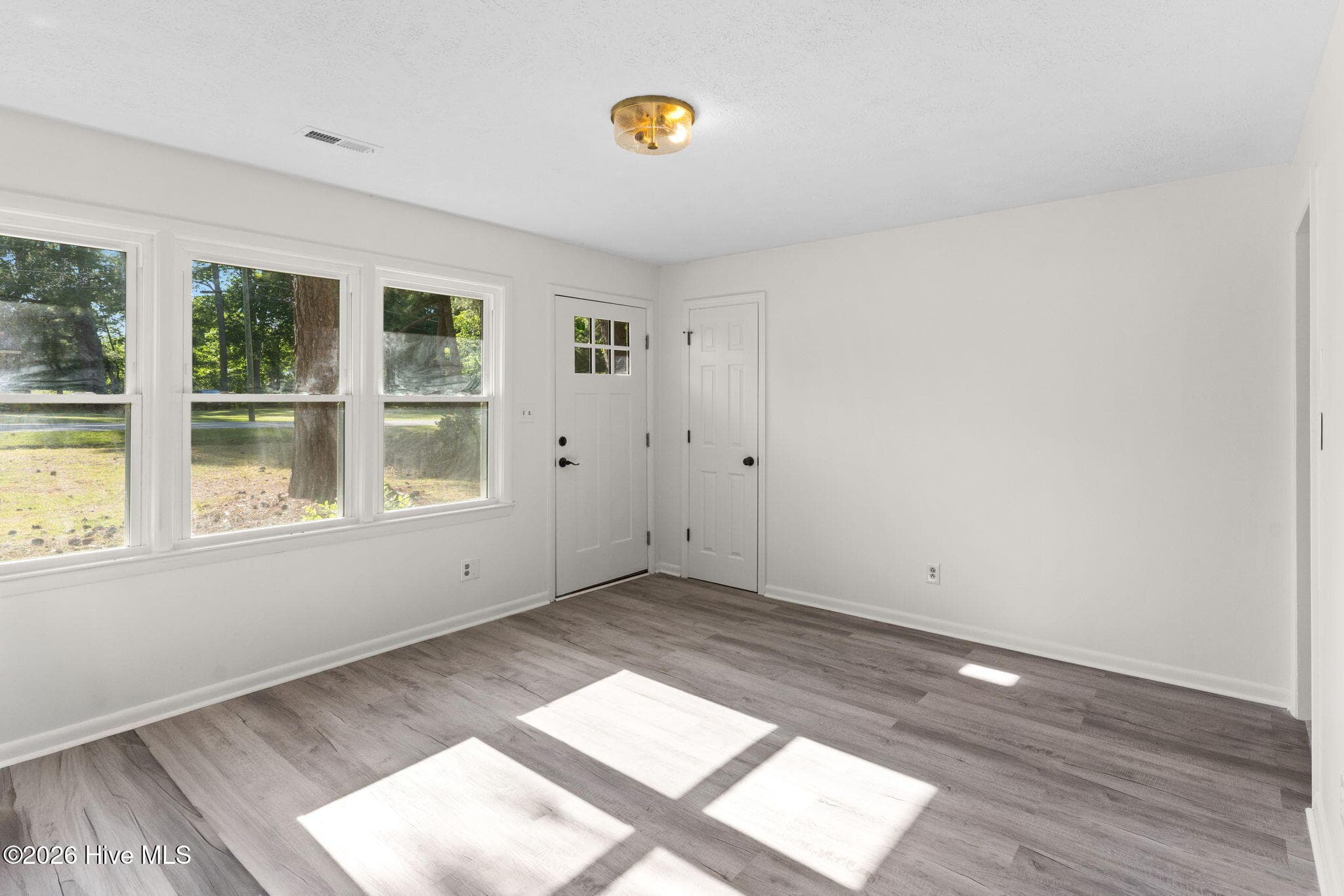 Single Family Residence at 146 Forest Drive W, Whiteville, NC 28472, photo 6 of 39