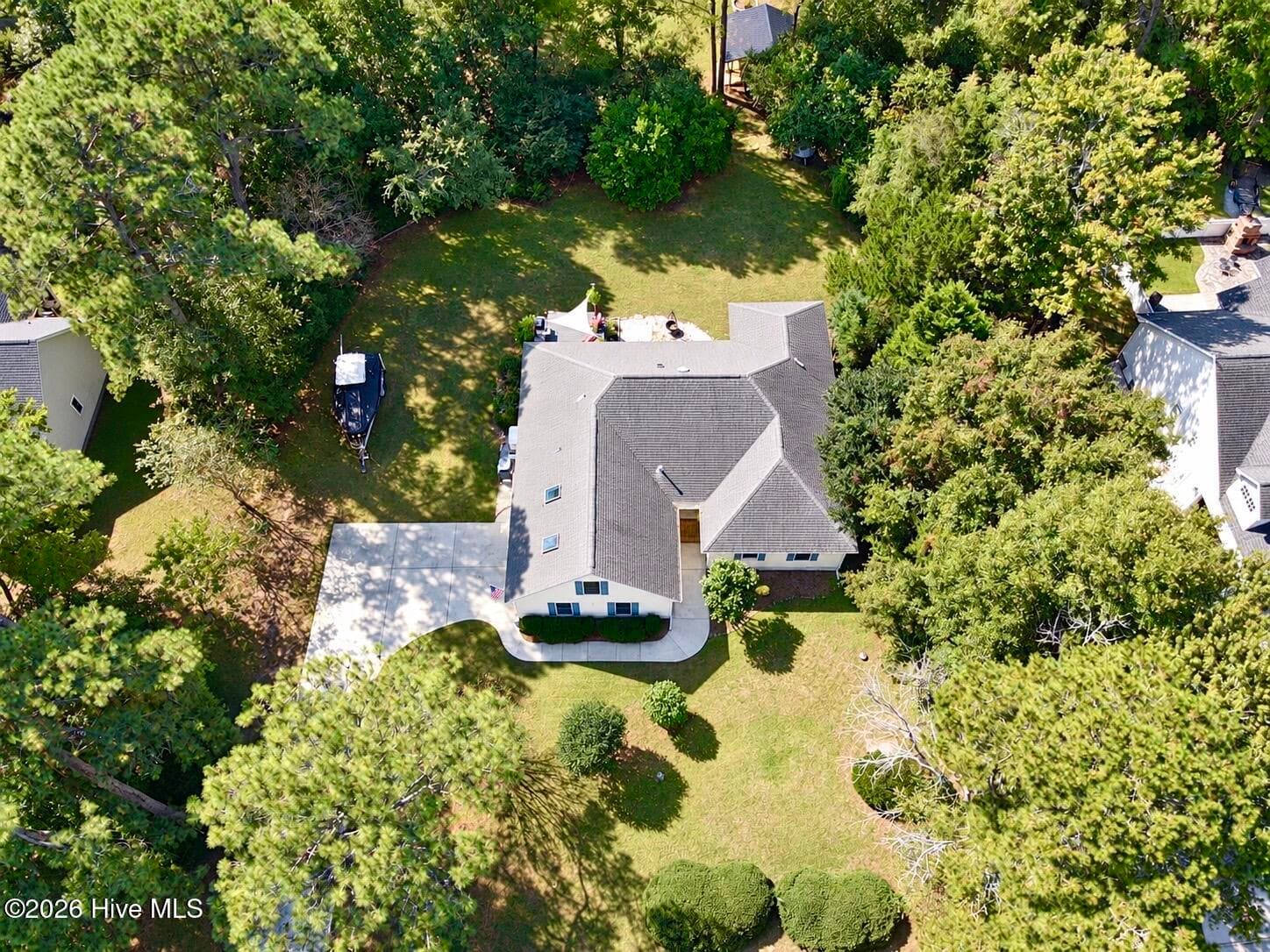 Single Family Residence at 305 Shearwater Drive, Hampstead, NC 28443, photo 4 of 40