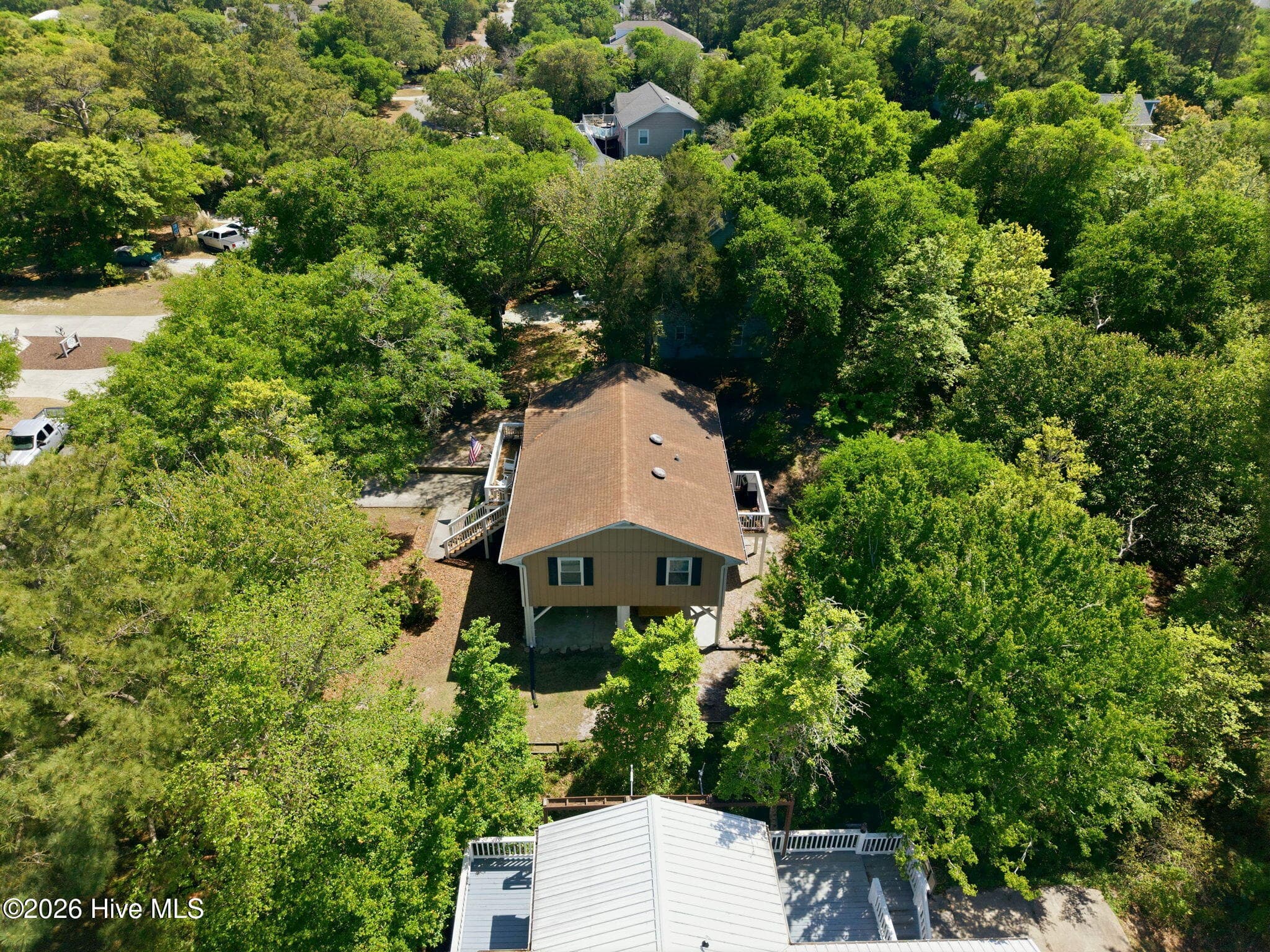 Single Family Residence at 137 Doe Drive, Emerald Isle, NC 28594, photo 8 of 49