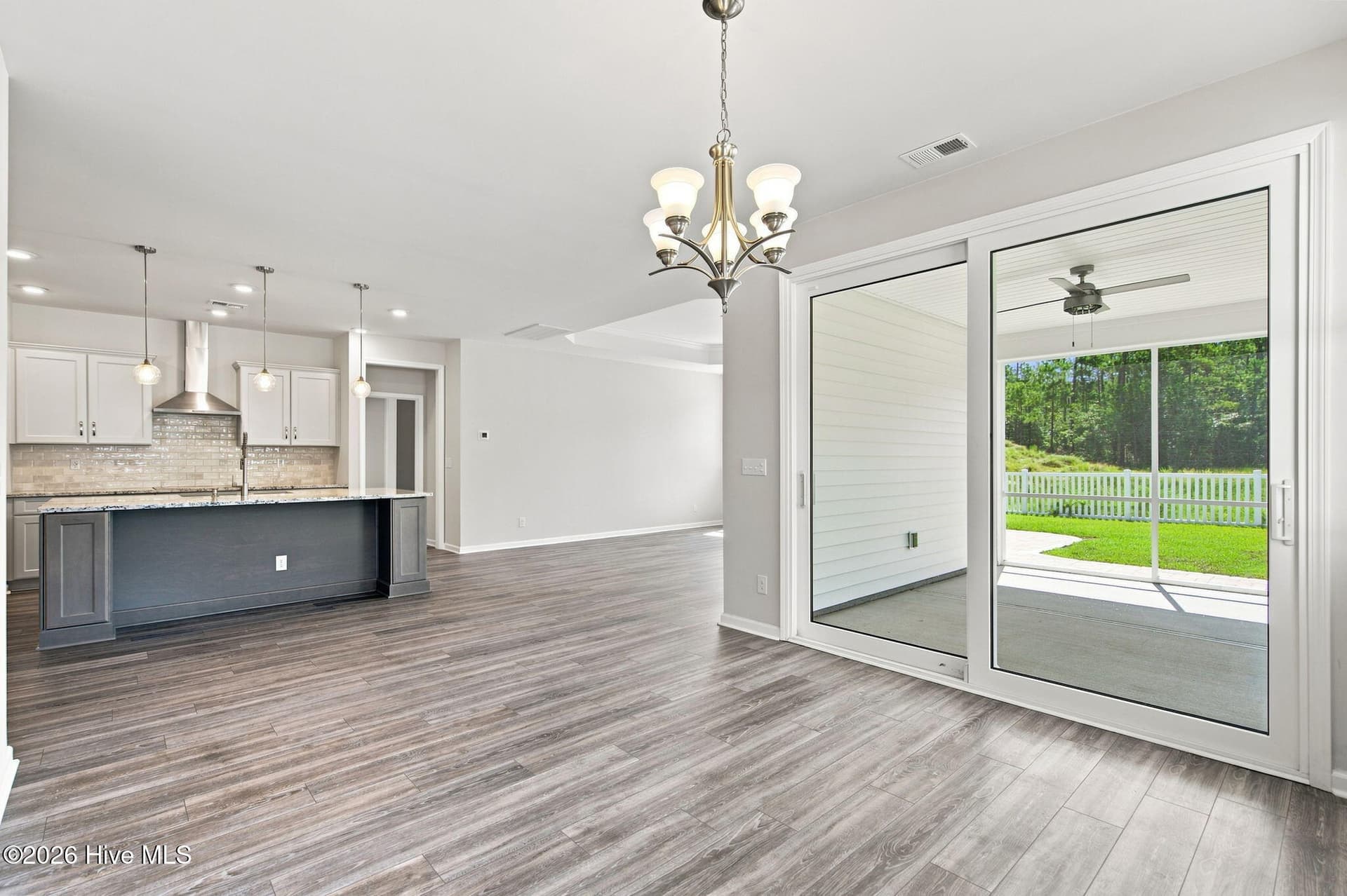 Single Family Residence at 609 Edgeside Drive SE, Bolivia, NC 28422, photo 17 of 67