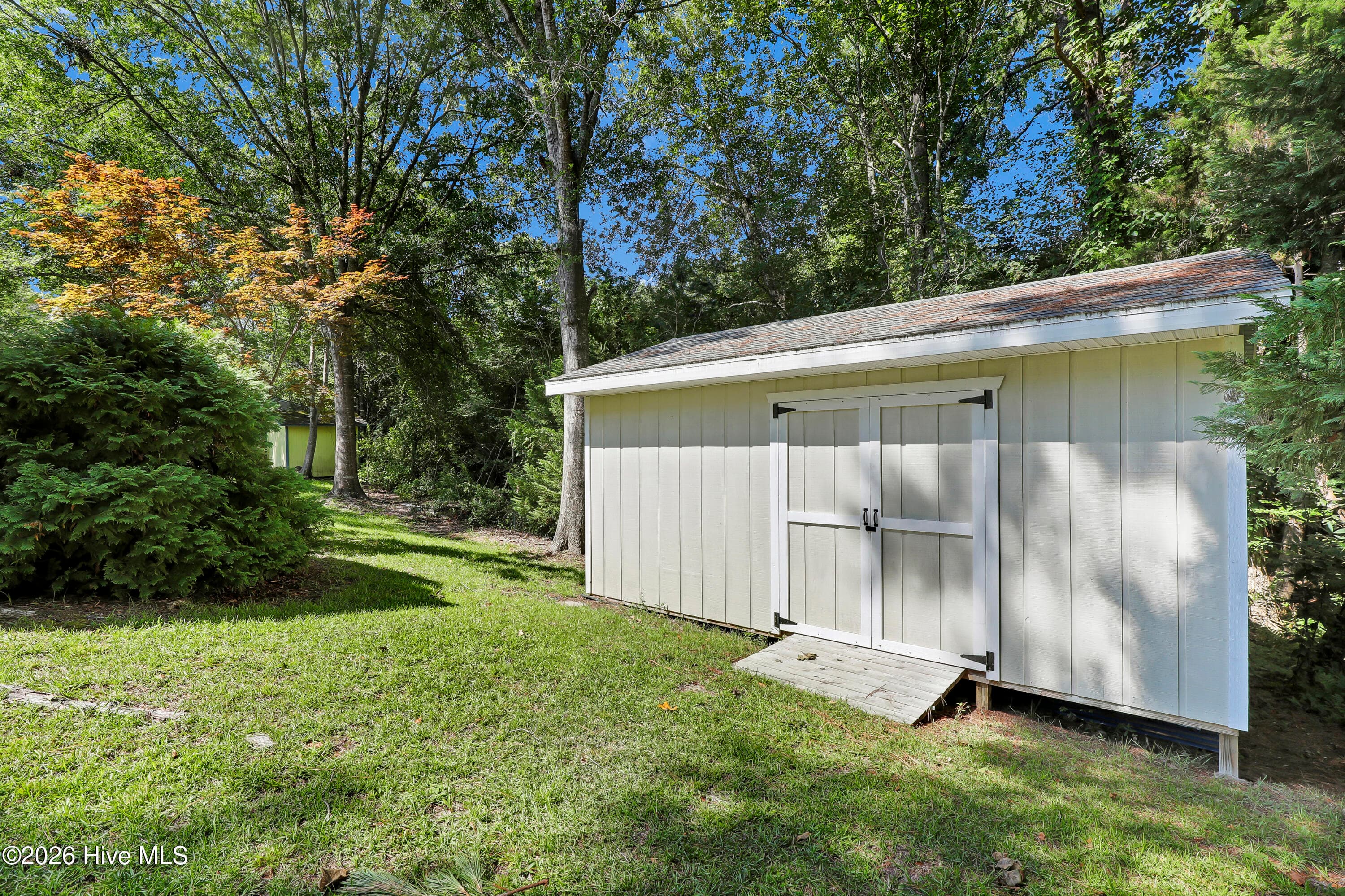 Manufactured Home at 714 Cedar Avenue, Hampstead, NC 28443, photo 11 of 30