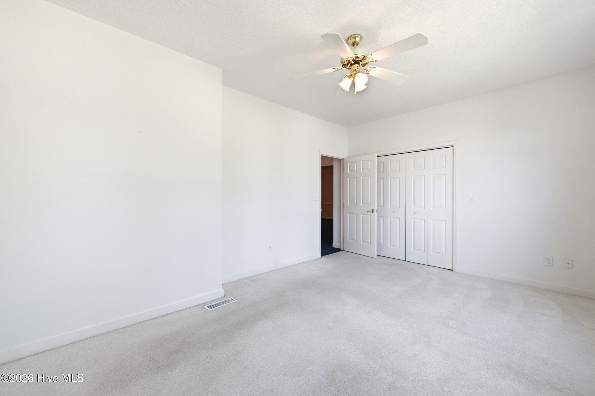 Single Family Residence at 6912 Haberdeen Drive, Wilmington, NC 28411, photo 27 of 73