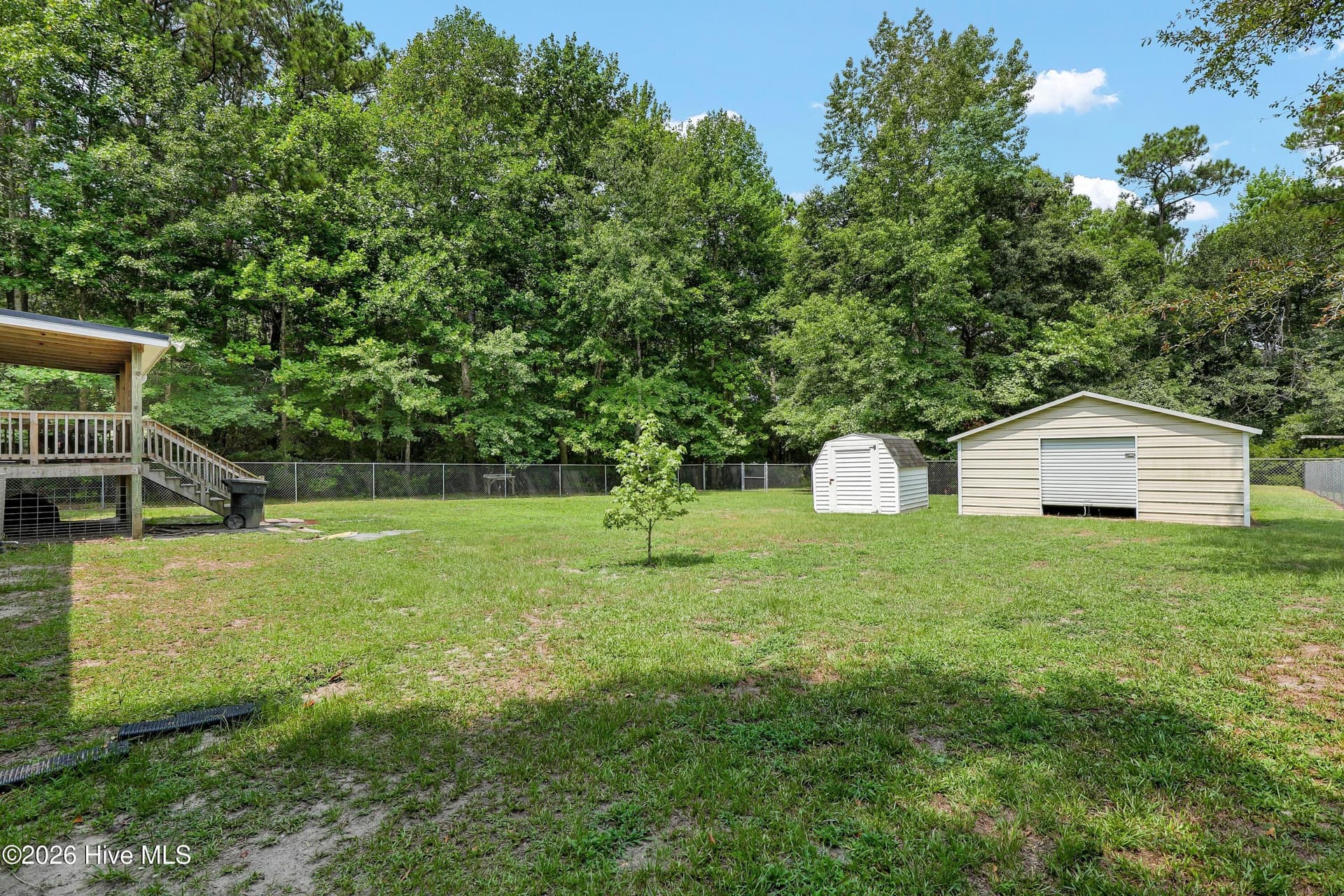 Manufactured Home at 570 King Drive, Hampstead, NC 28443, photo 24 of 40