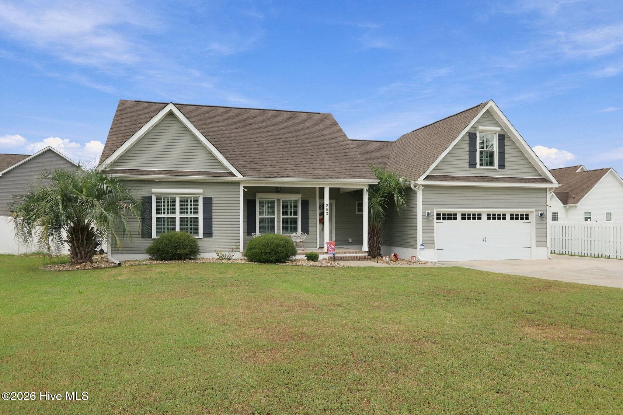 Single Family Residence at 203 Coldwater Drive, Swansboro, NC 28584, photo 4 of 49