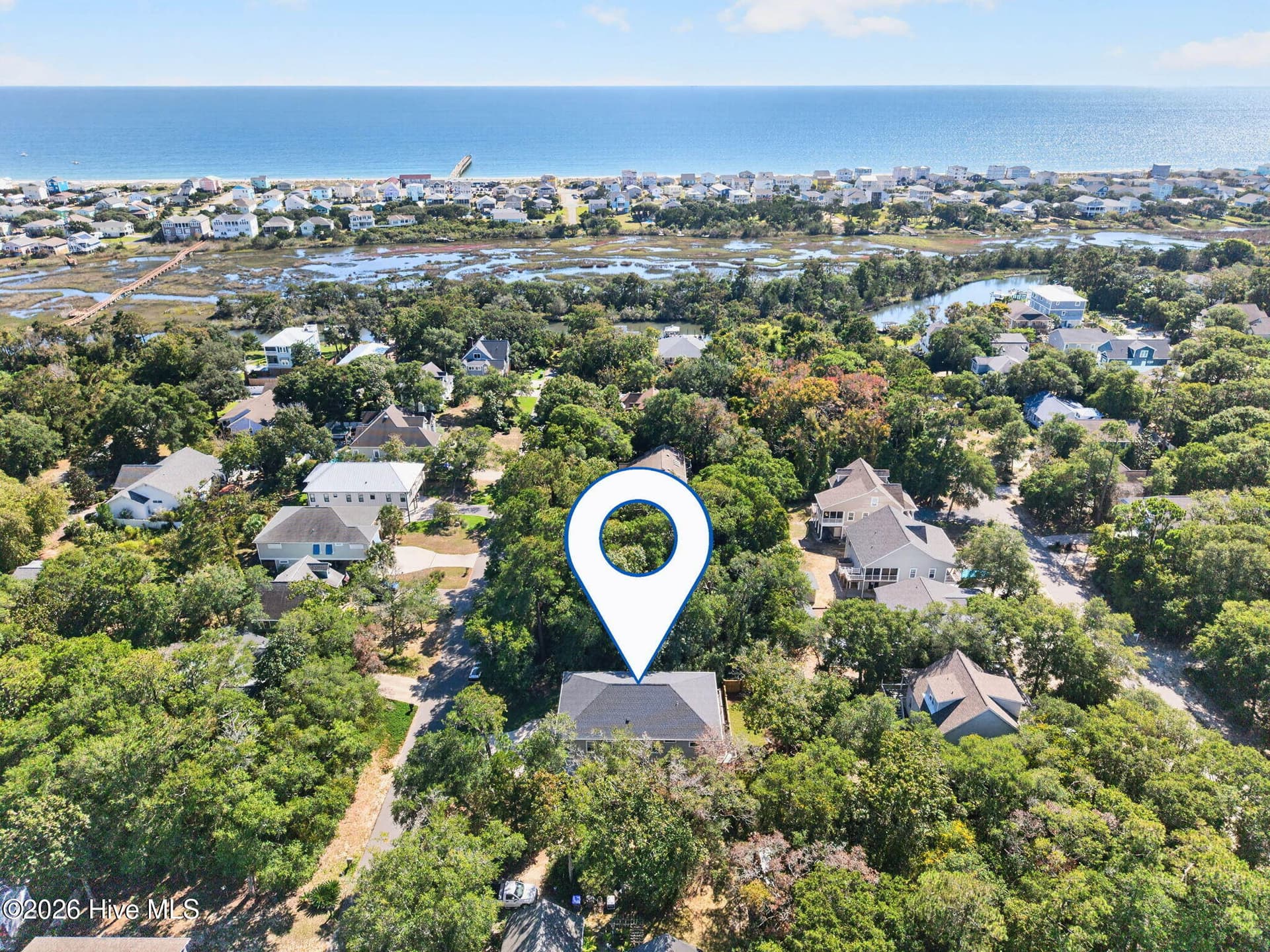 Close walk to the Atlantic ocean - 101 SE 14th Street, Oak Island, NC 28465
