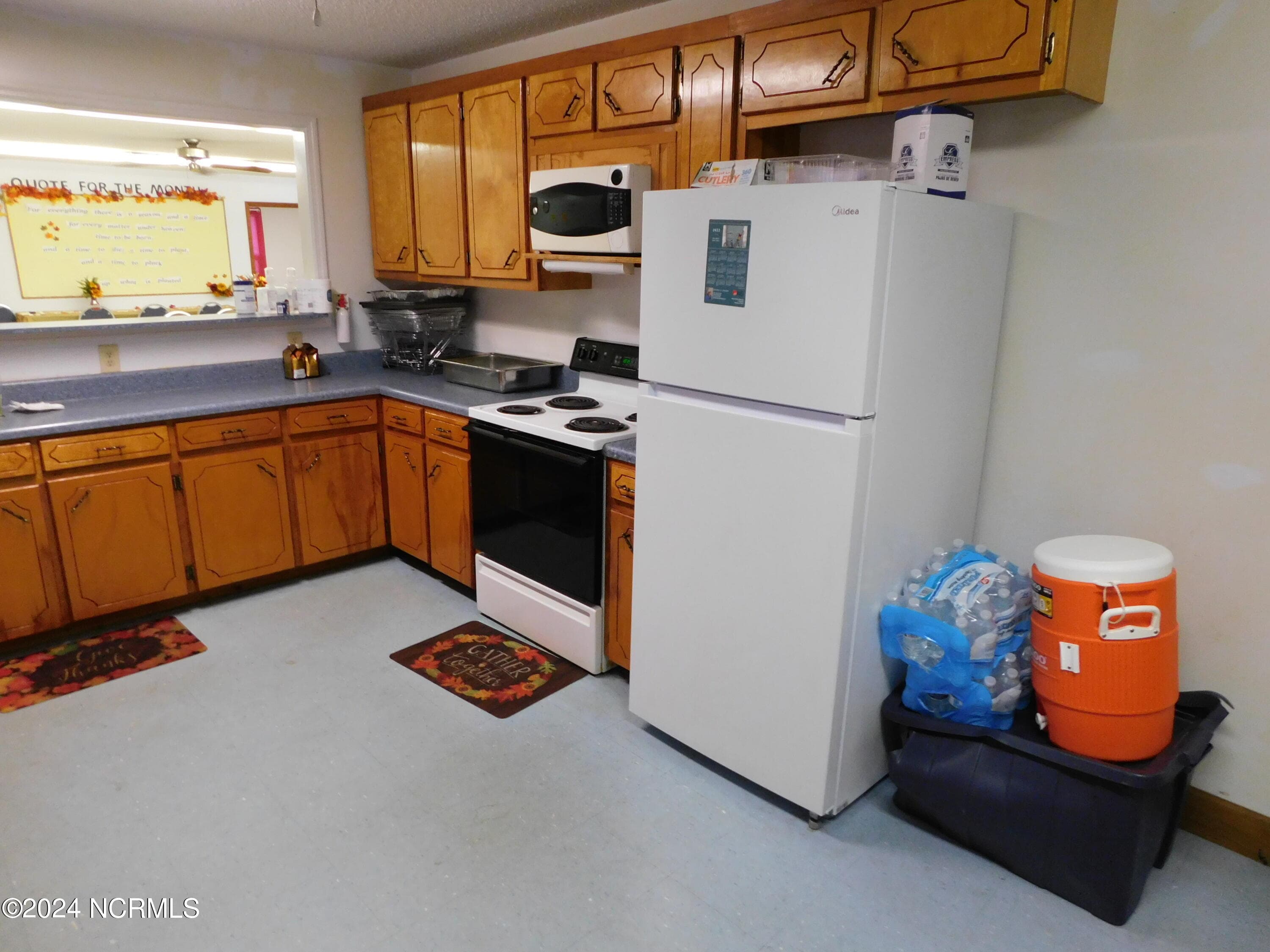 Kitchen - 11121 Turnpike Road, Laurinburg, NC 28352