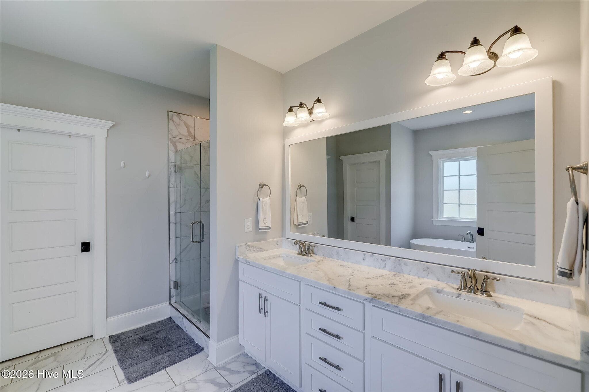 Double vanity with granite counter top - 4014 Highfield Drive, Grovetown, GA 30813